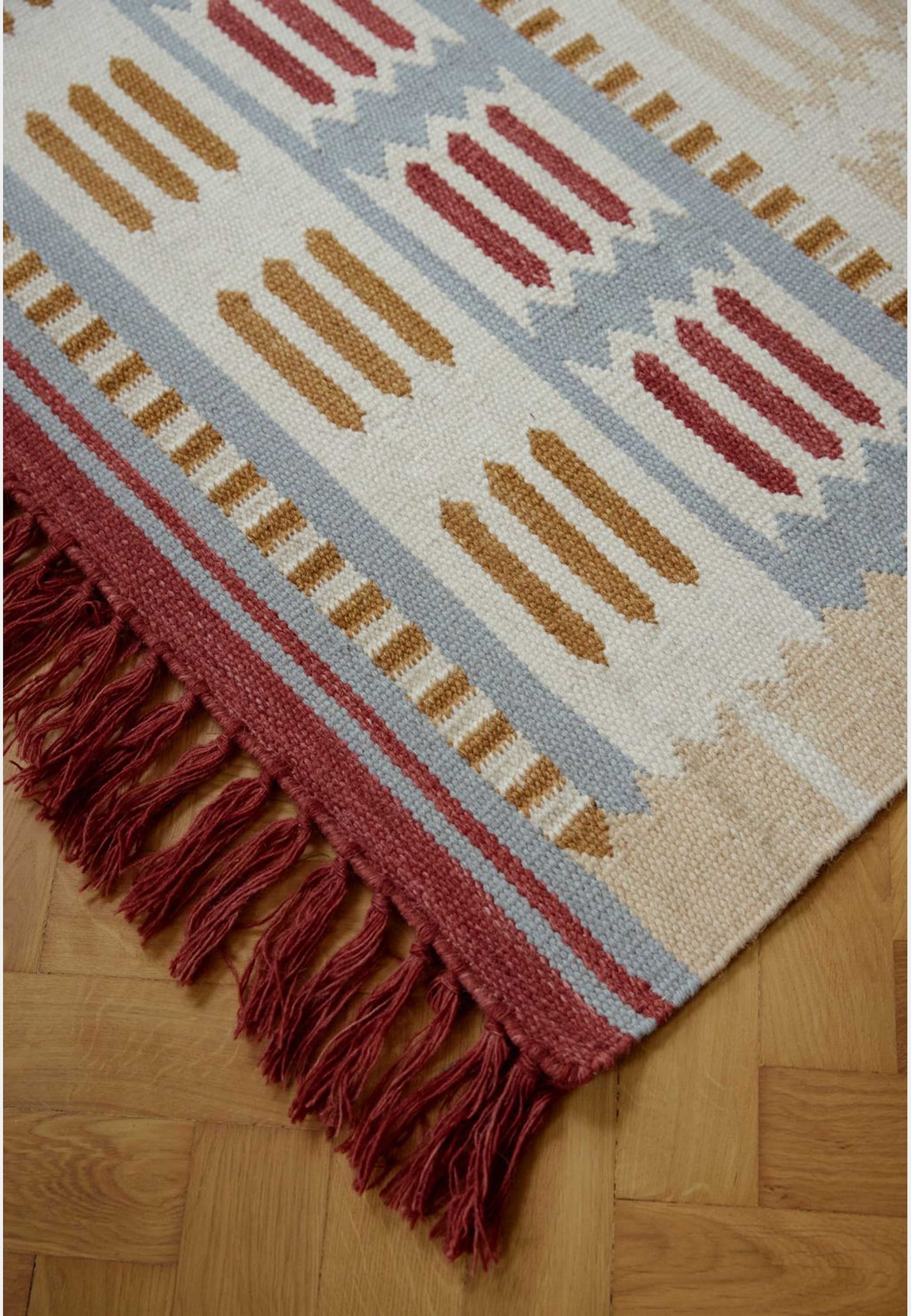 Rollakan Hilma Meadow, från Layered, i färgen meadow. Klicka för att öppna bilden i stort format