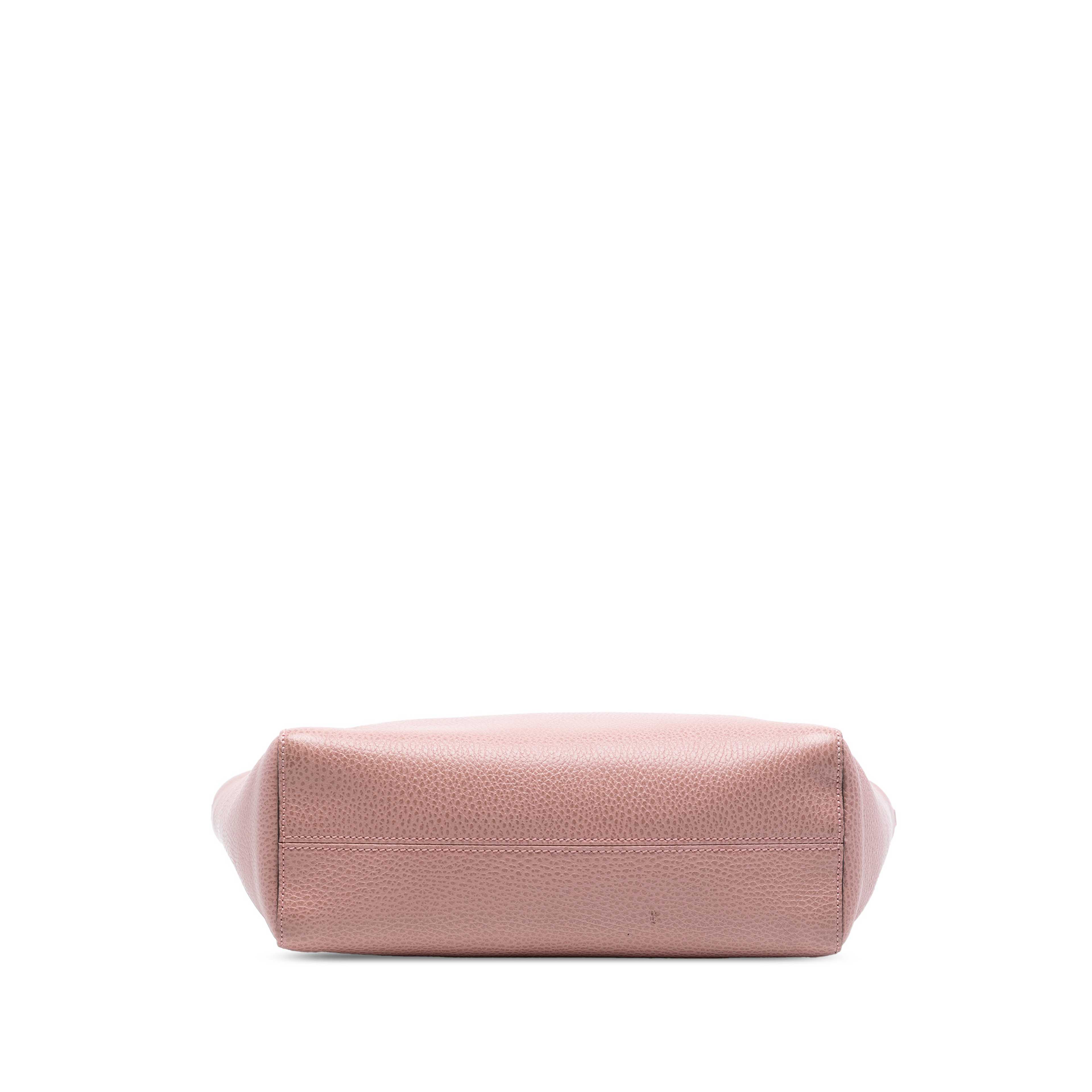 Gucci Leather Swing Convertible Tote, från Luxclusif, i färgen rosa. Klicka för att öppna bilden i stort format