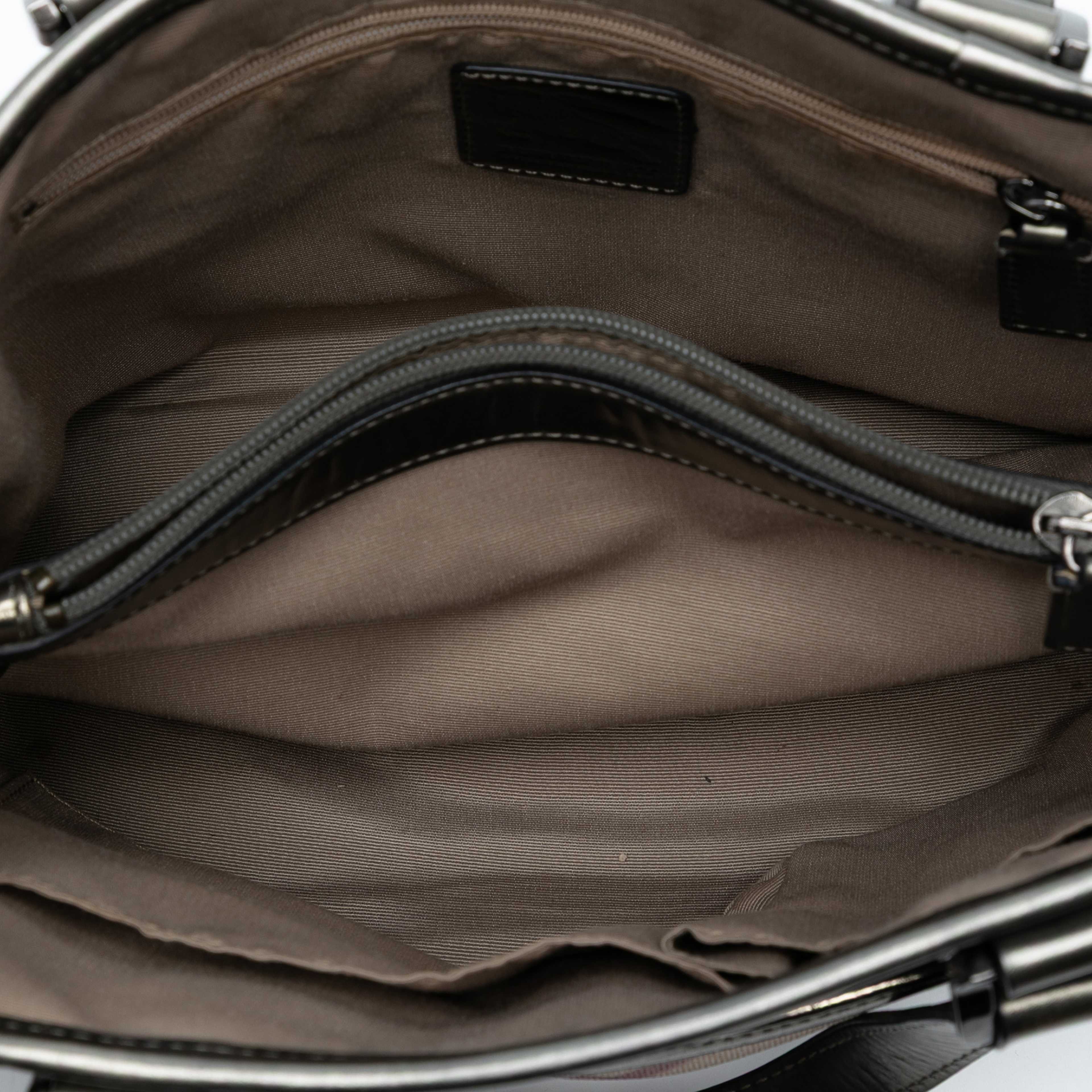 Burberry Supernova Check Coated Canvas Tote, från Luxclusif, i färgen beige. Klicka för att öppna bilden i stort format