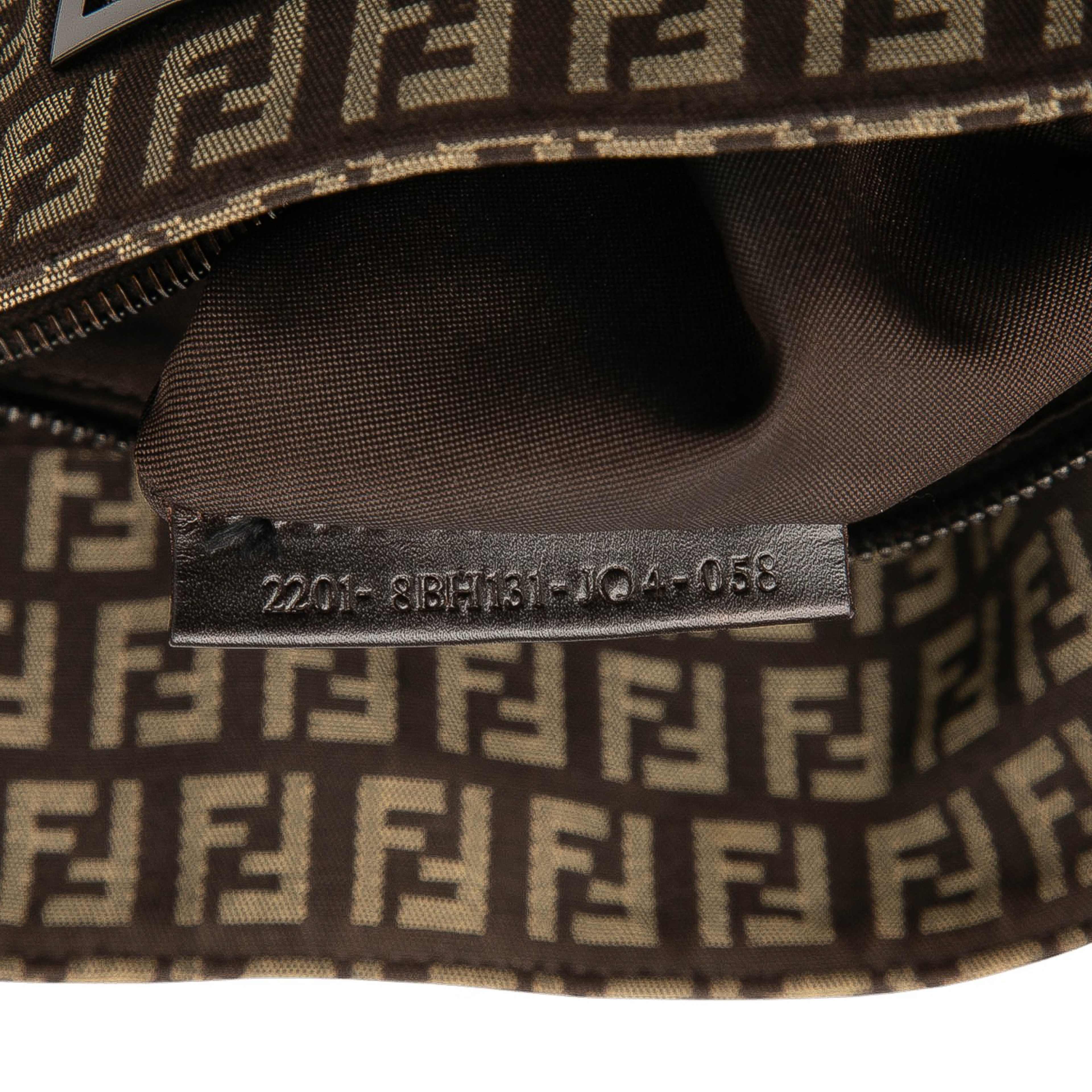 Fendi Zucchino Canvas Tote, från Luxclusif, i färgen brown. Klicka för att öppna bilden i stort format