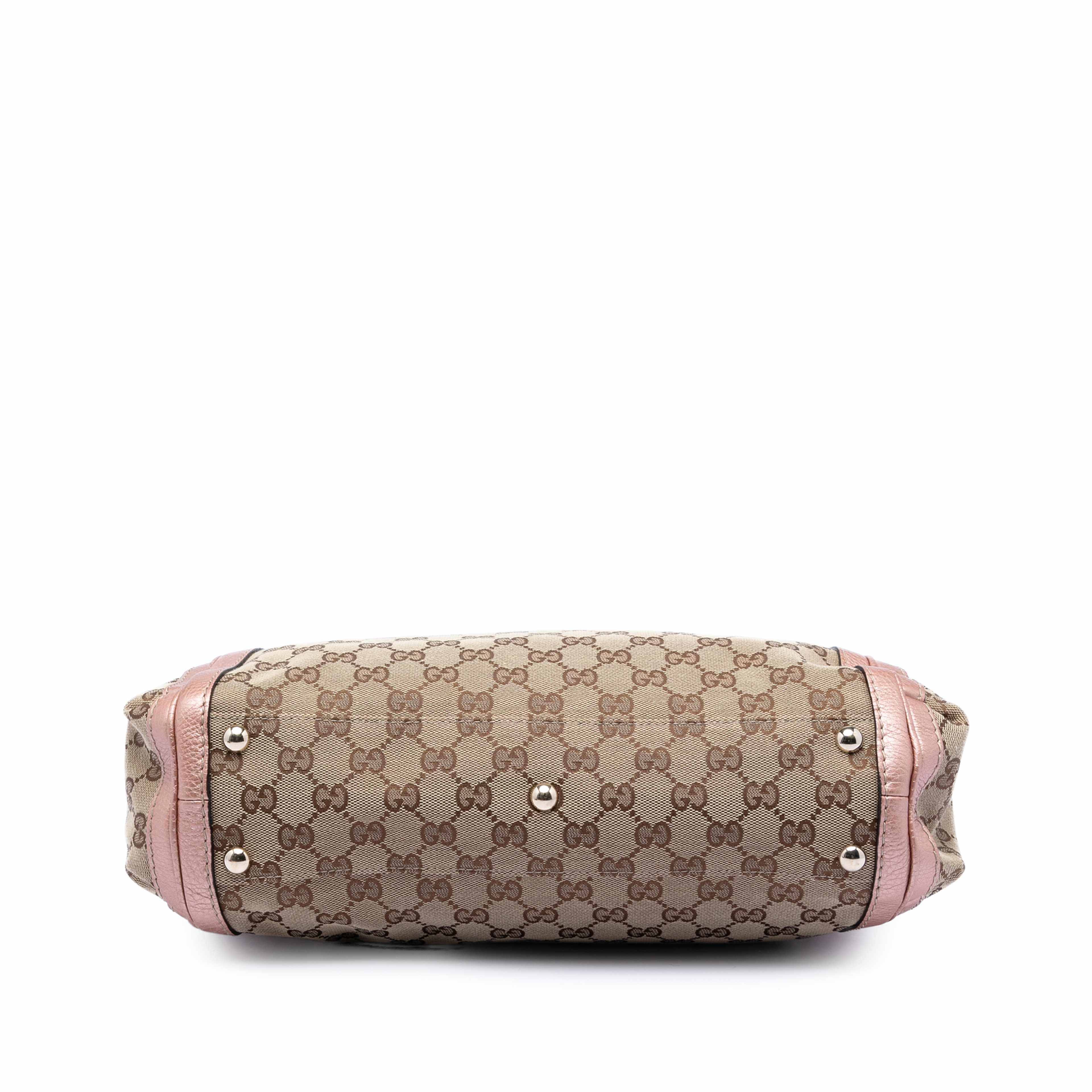 Gucci Gg Canvas Bella Satchel, från Luxclusif, i färgen beige. Klicka för att öppna bilden i stort format