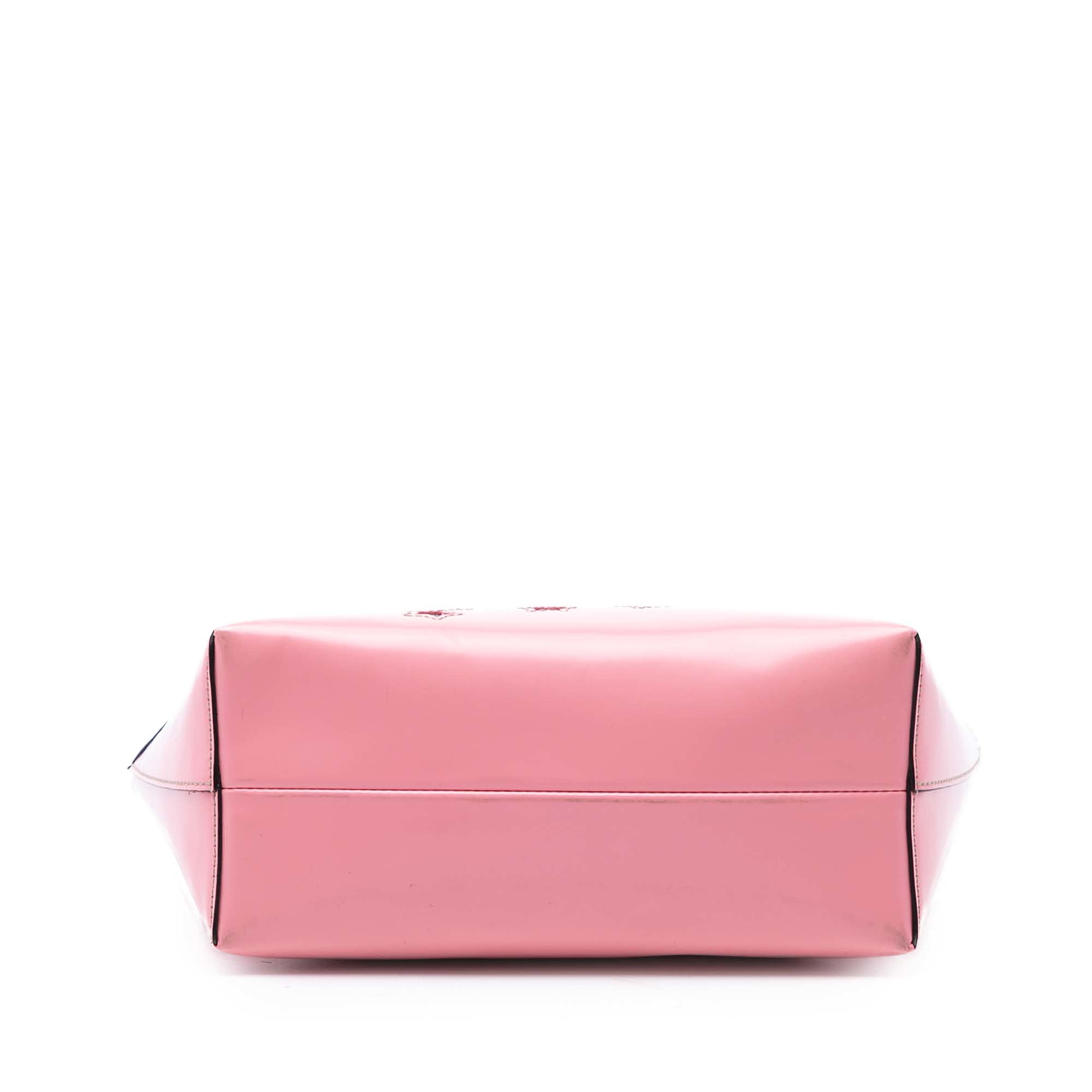 Gucci Childrens Leather Rainbow Cloud Tote, från Luxclusif, i färgen rosa. Klicka för att öppna bilden i stort format