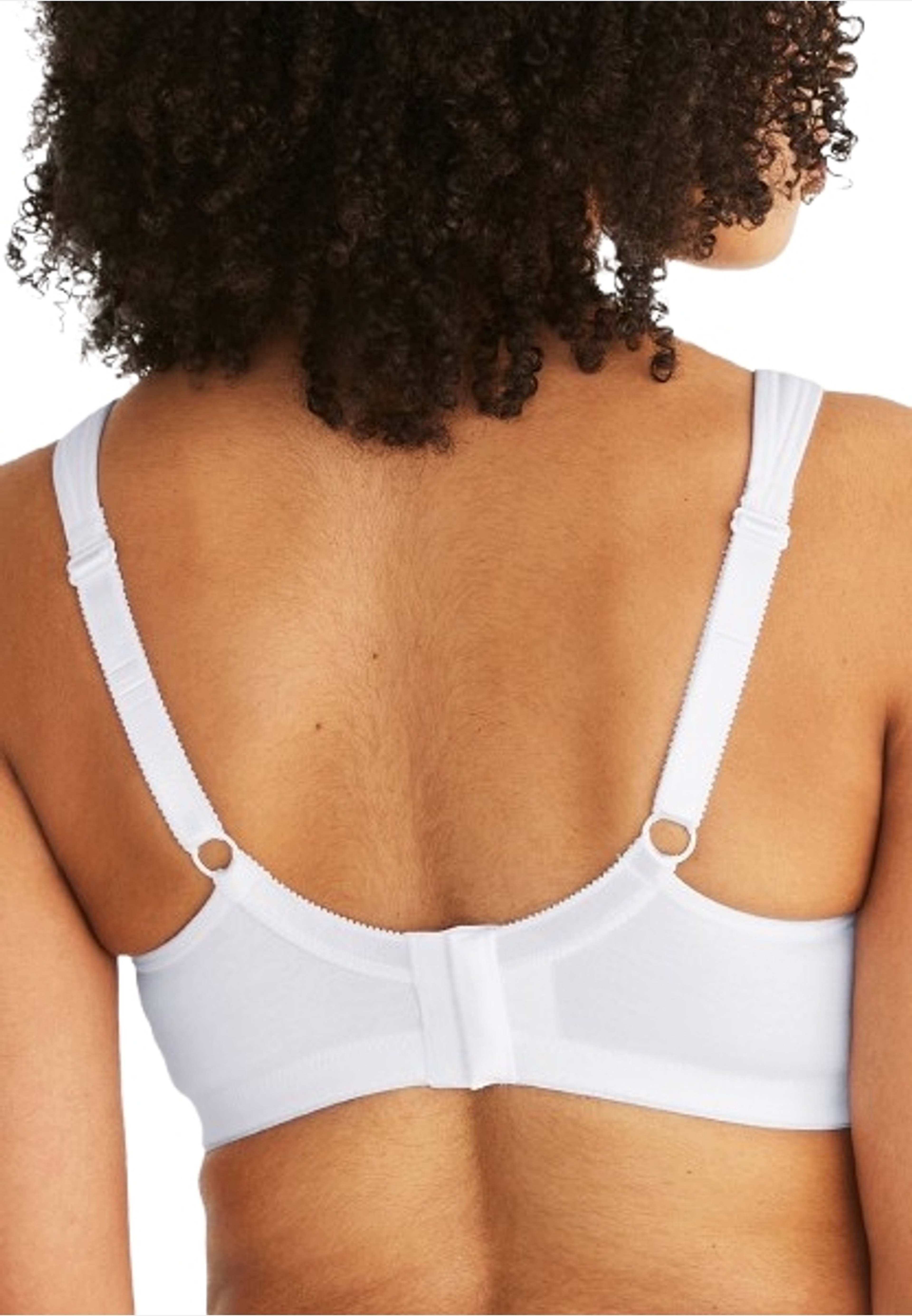 Clean Cotton Formpressad Bh Utan Bygel, från Swegmark, i färgen white. Klicka för att öppna bilden i stort format