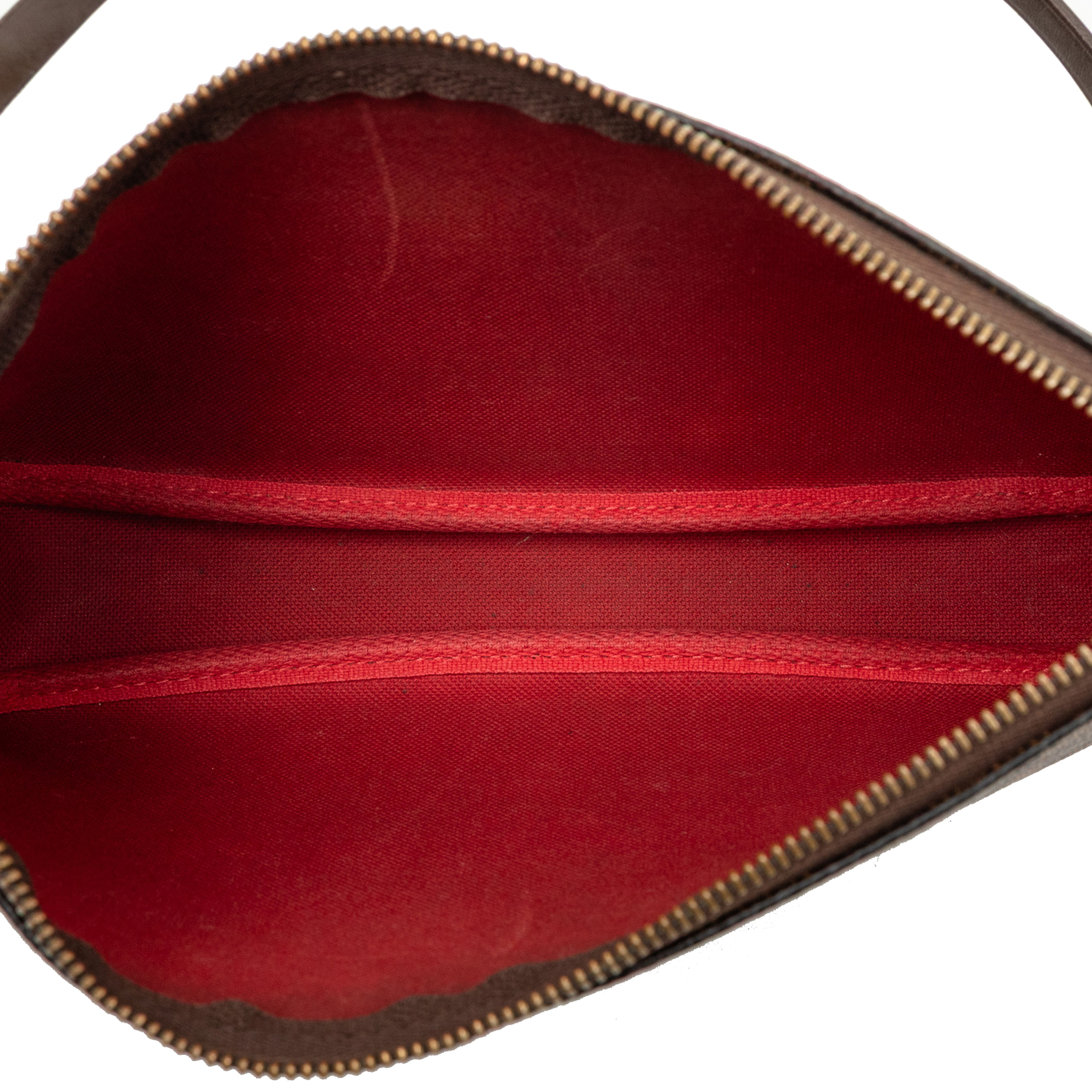 Louis Vuitton Damier Ebene Pochette Accessoires, från Luxclusif, i färgen brown. Klicka för att öppna bilden i stort format