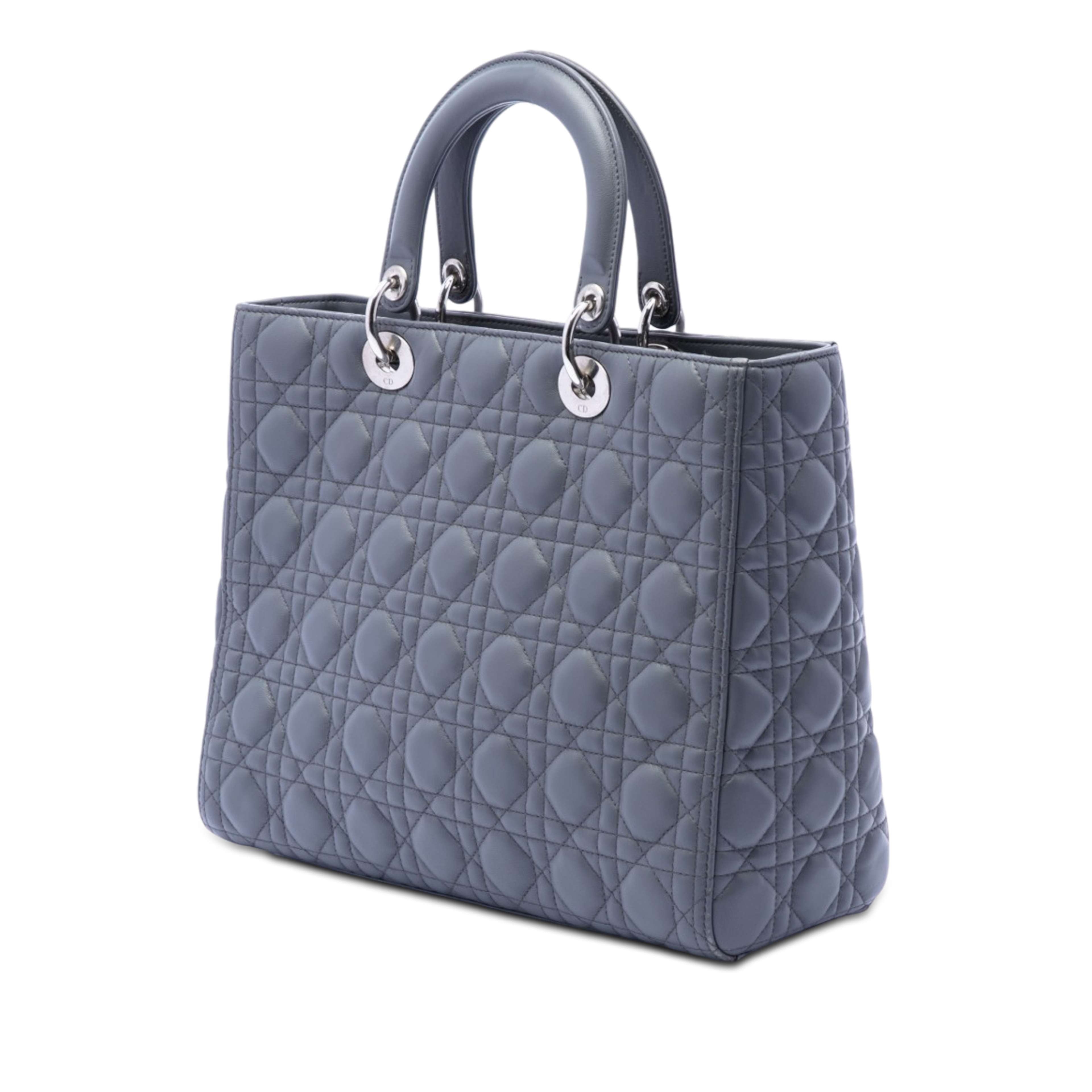 Dior Large Lambskin Cannage Lady Dior, från Luxclusif, i färgen dark gray. Klicka för att öppna bilden i stort format