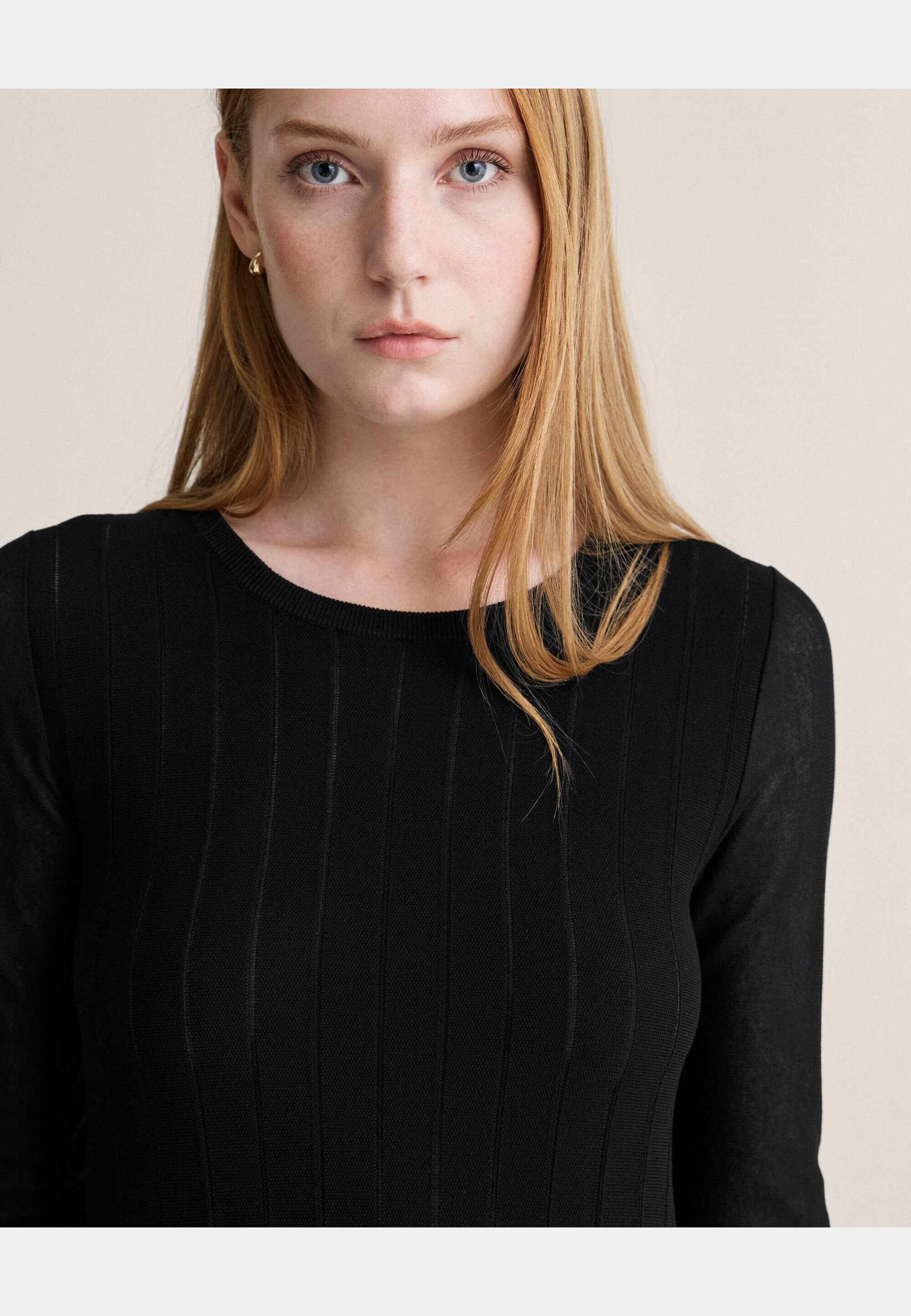 Chantelle Dress, från Newhouse, i färgen svart. Klicka för att öppna bilden i stort format