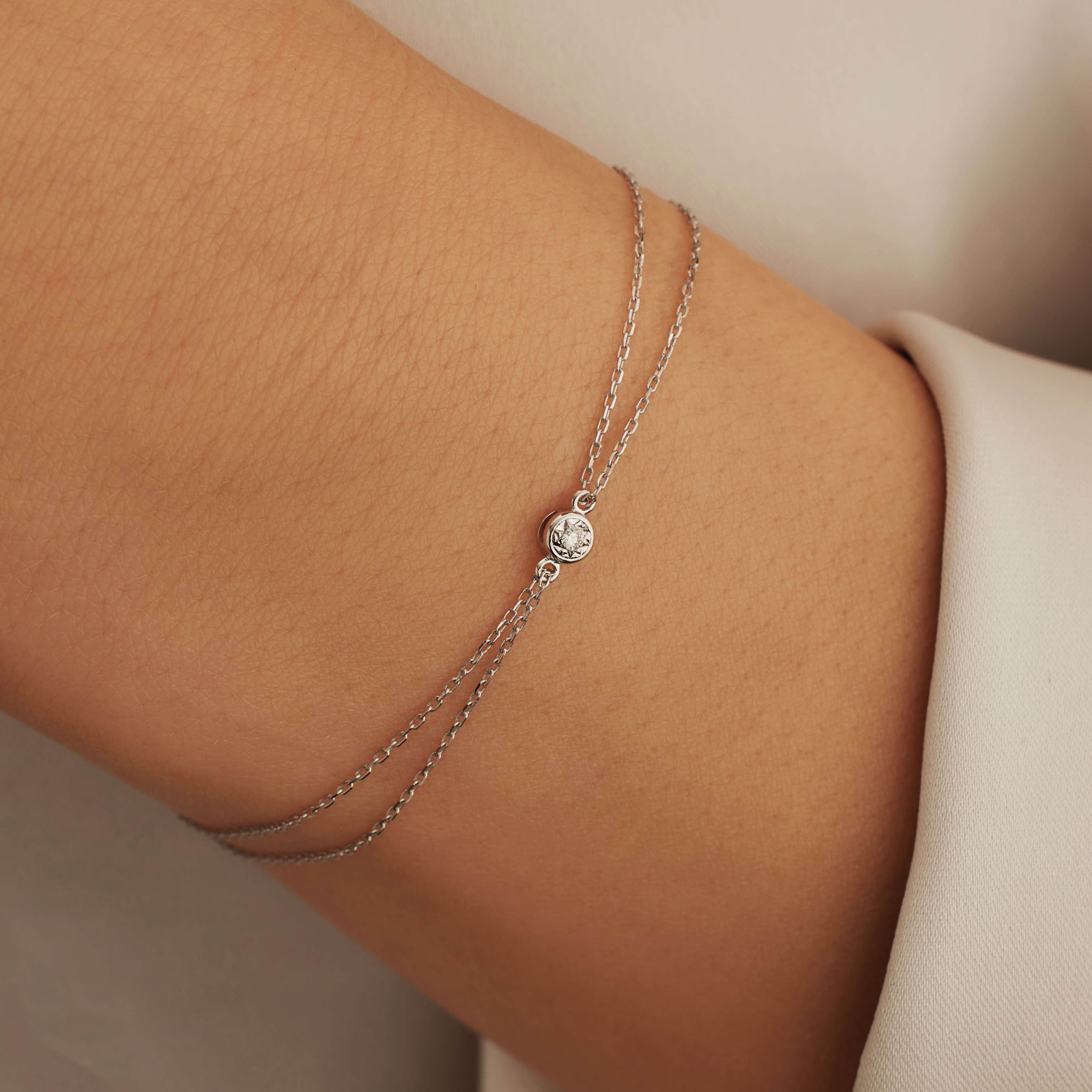 De La Paix 14 Karat Vitguld Armband, från Isabel Bernard, i färgen vitt guld. Klicka för att öppna bilden i stort format
