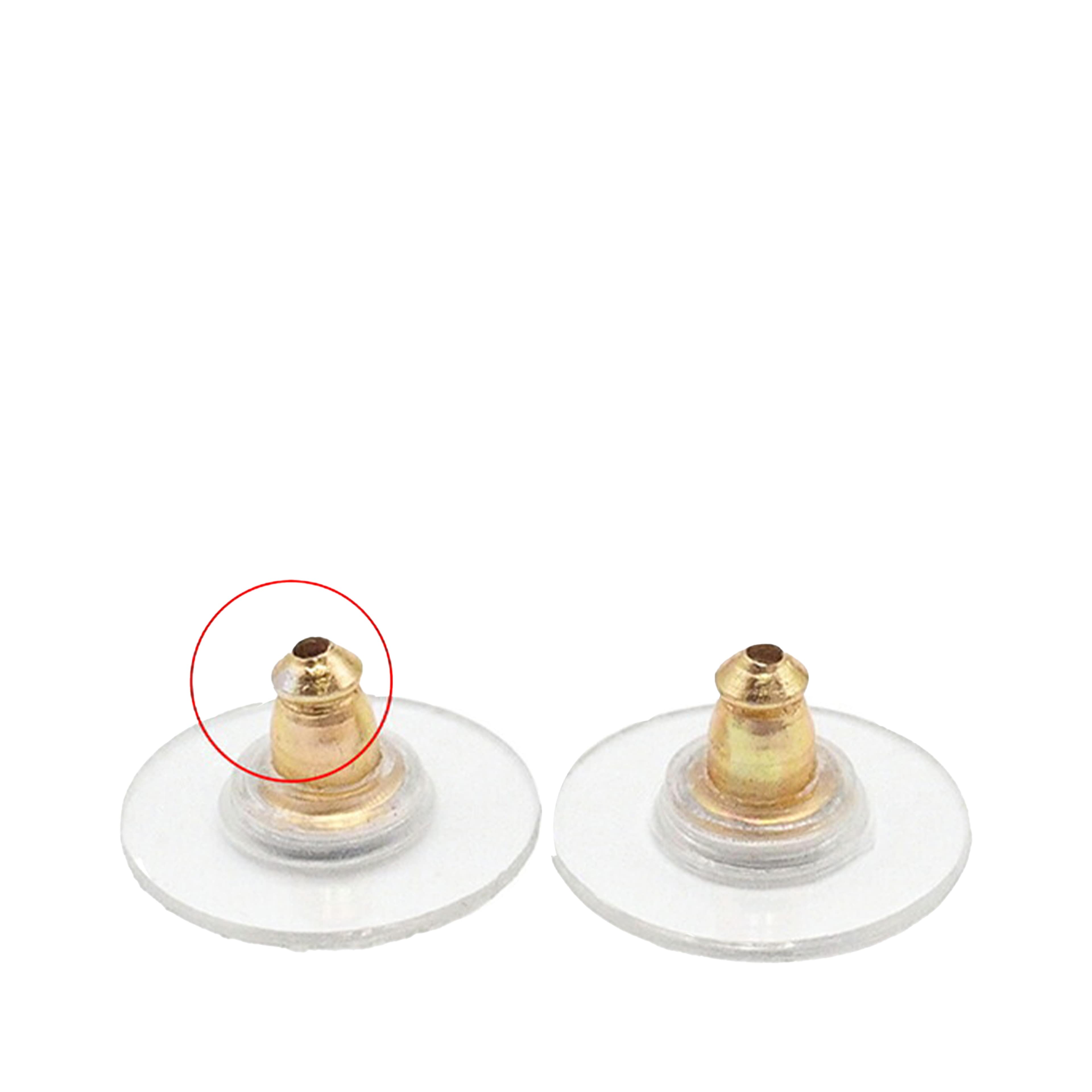 Chanel Cc Gold Plated Resin Clover Swing Push Back Earrings, från Luxclusif, i färgen light gold. Klicka för att öppna bilden i stort format