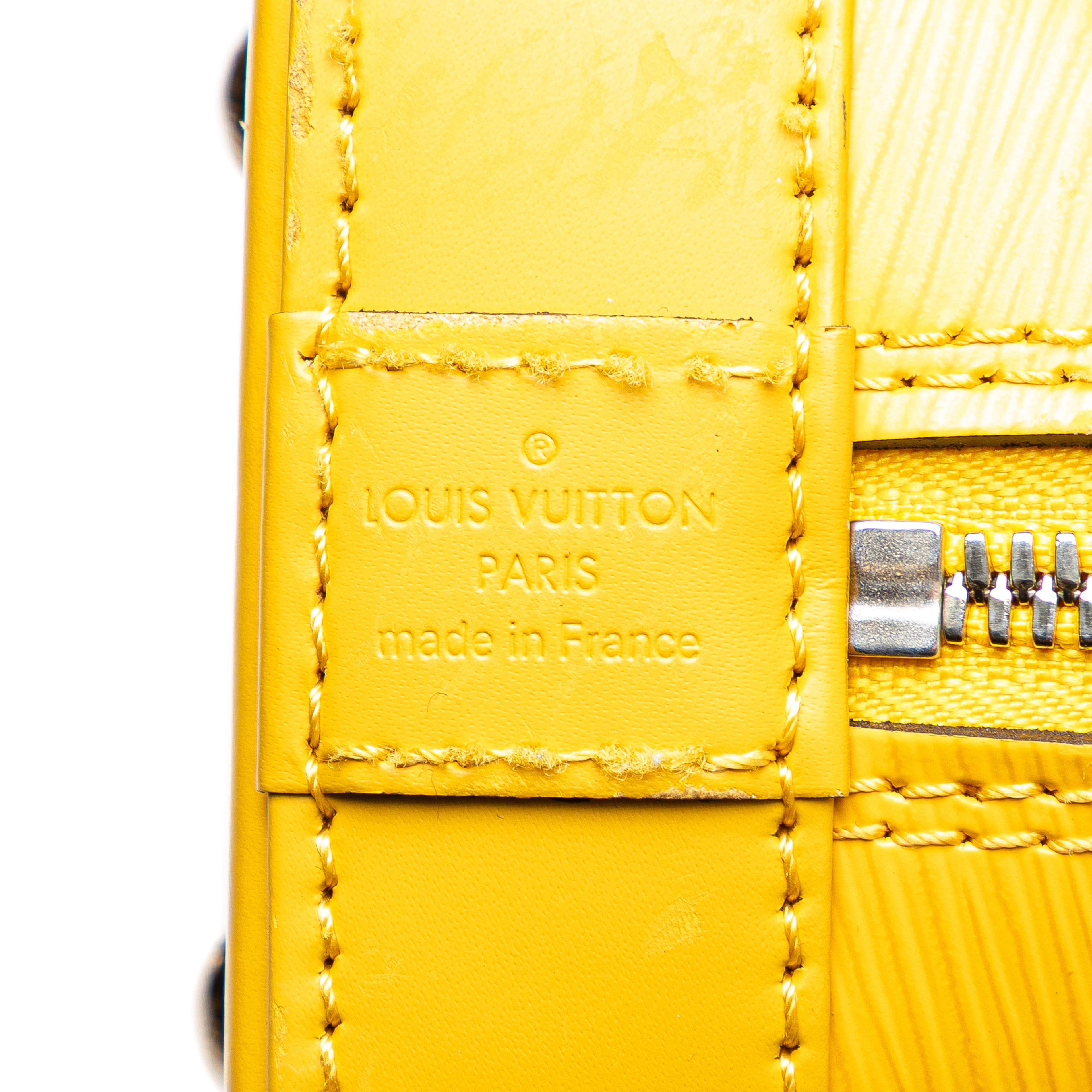 Louis Vuitton Epi Alma Bb, från Luxclusif, i färgen yellow. Klicka för att öppna bilden i stort format