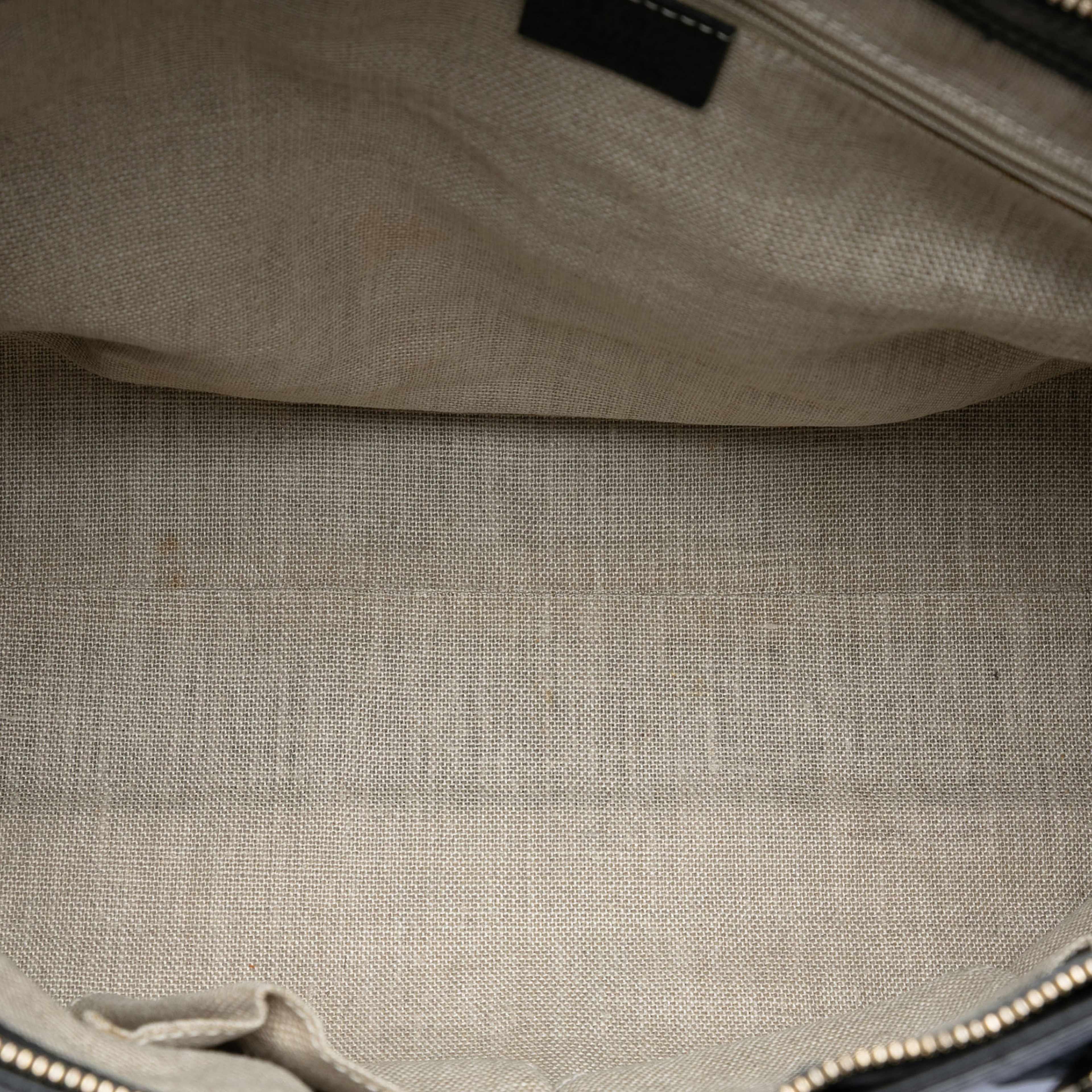 Gucci Leather Bamboo Tassel Satchel, från Luxclusif, i färgen black. Klicka för att öppna bilden i stort format