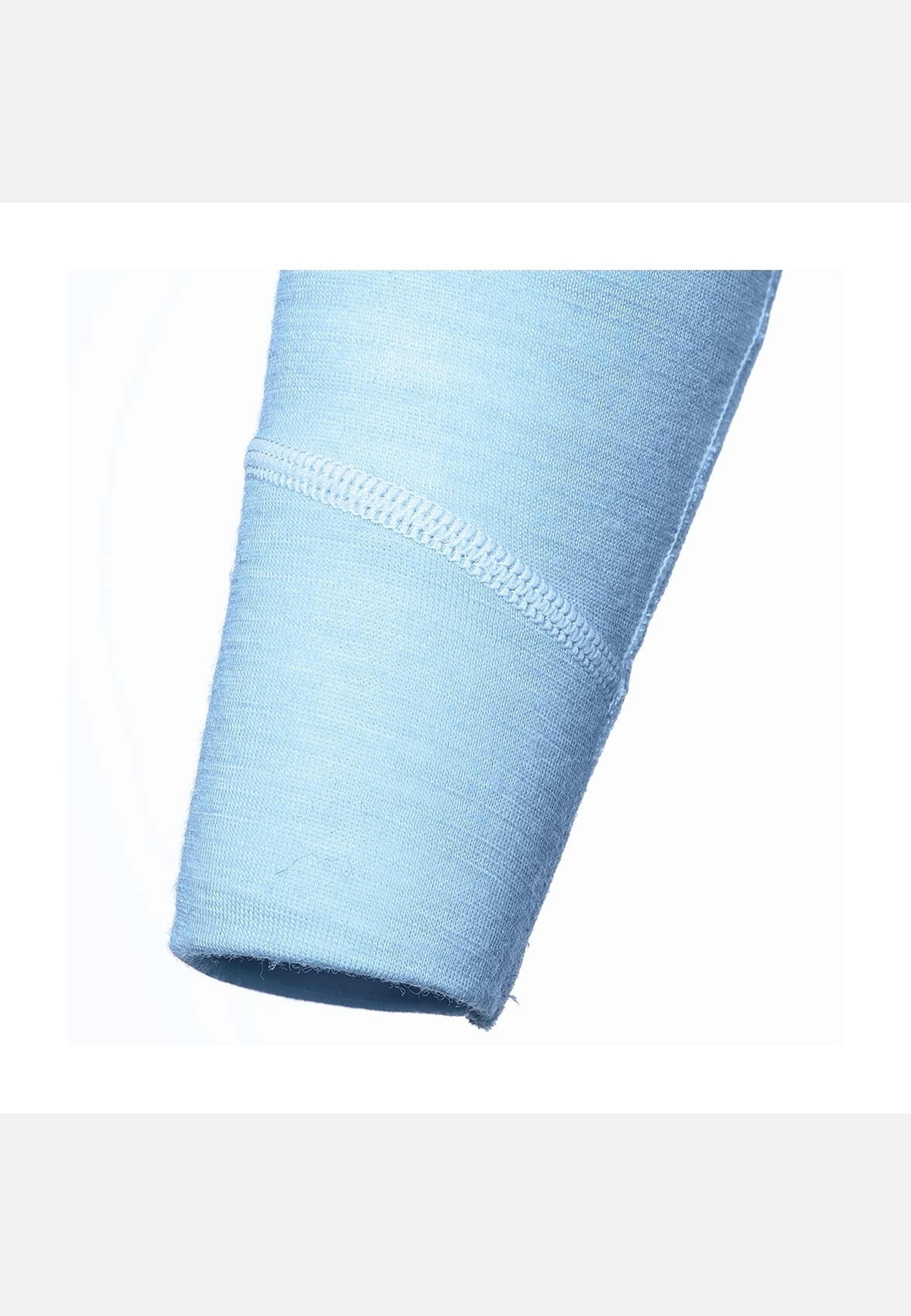 Isbjörn Husky Underställströja, från ISBJÖRN of Sweden, i färgen seablue. Klicka för att öppna bilden i stort format