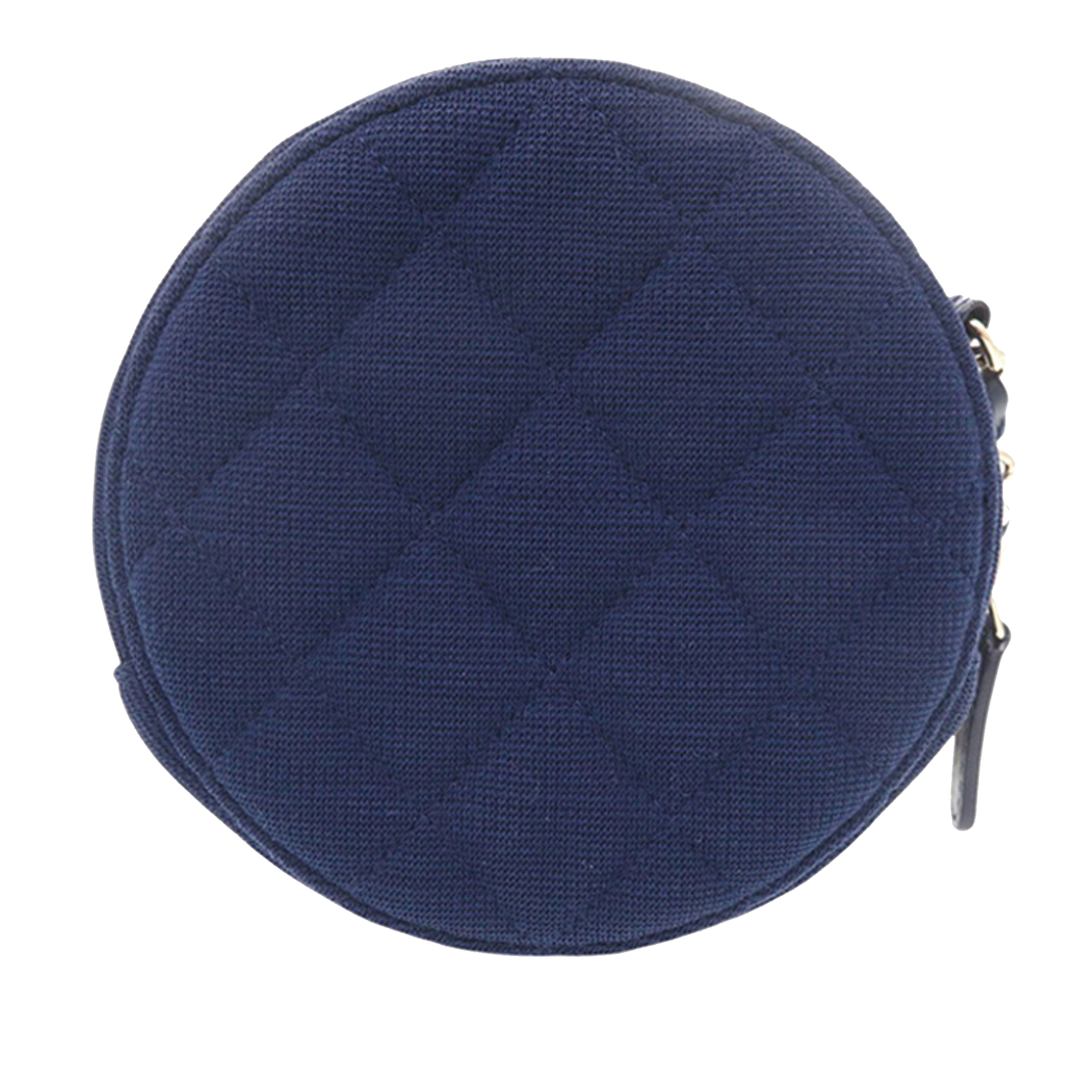 Chanel Cc Quilted Jersey Round Clutch With Chain, från Luxclusif, i färgen blue. Klicka för att öppna bilden i stort format