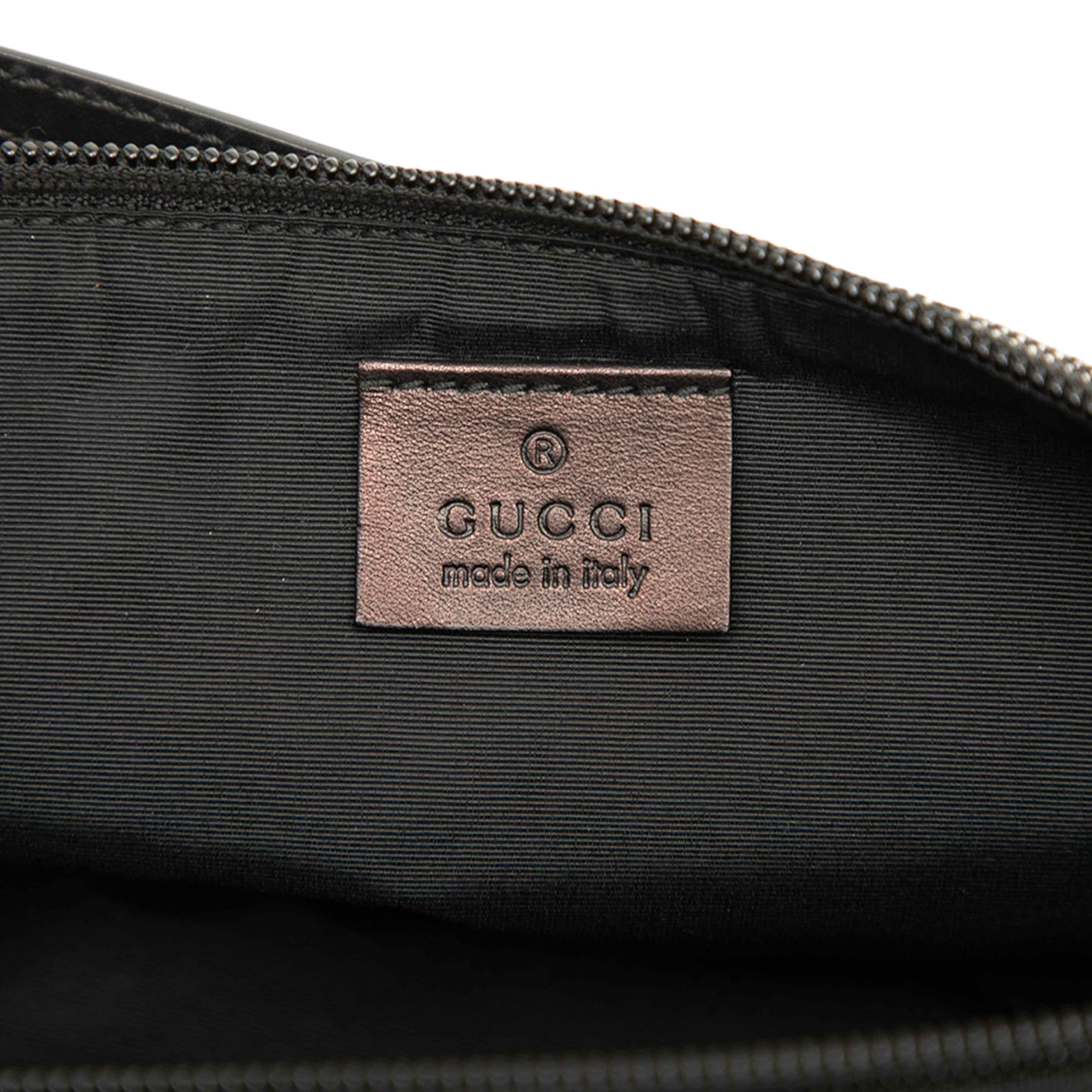 Gucci Gg Denim Boat, från Luxclusif, i färgen dark gray. Klicka för att öppna bilden i stort format