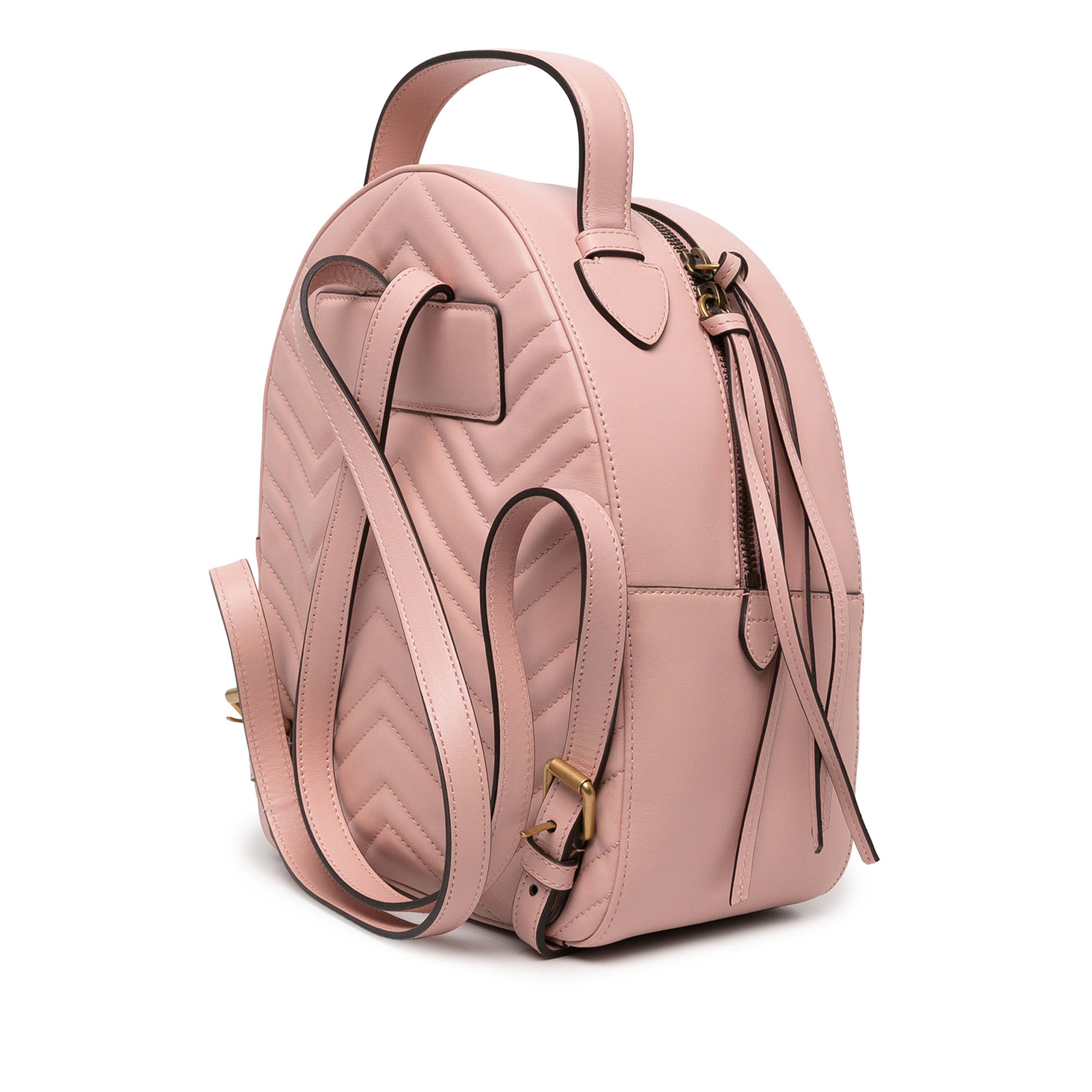 Gucci Small Gg Marmont Matelasse Leather Backpack, från Luxclusif, i färgen rosa. Klicka för att öppna bilden i stort format