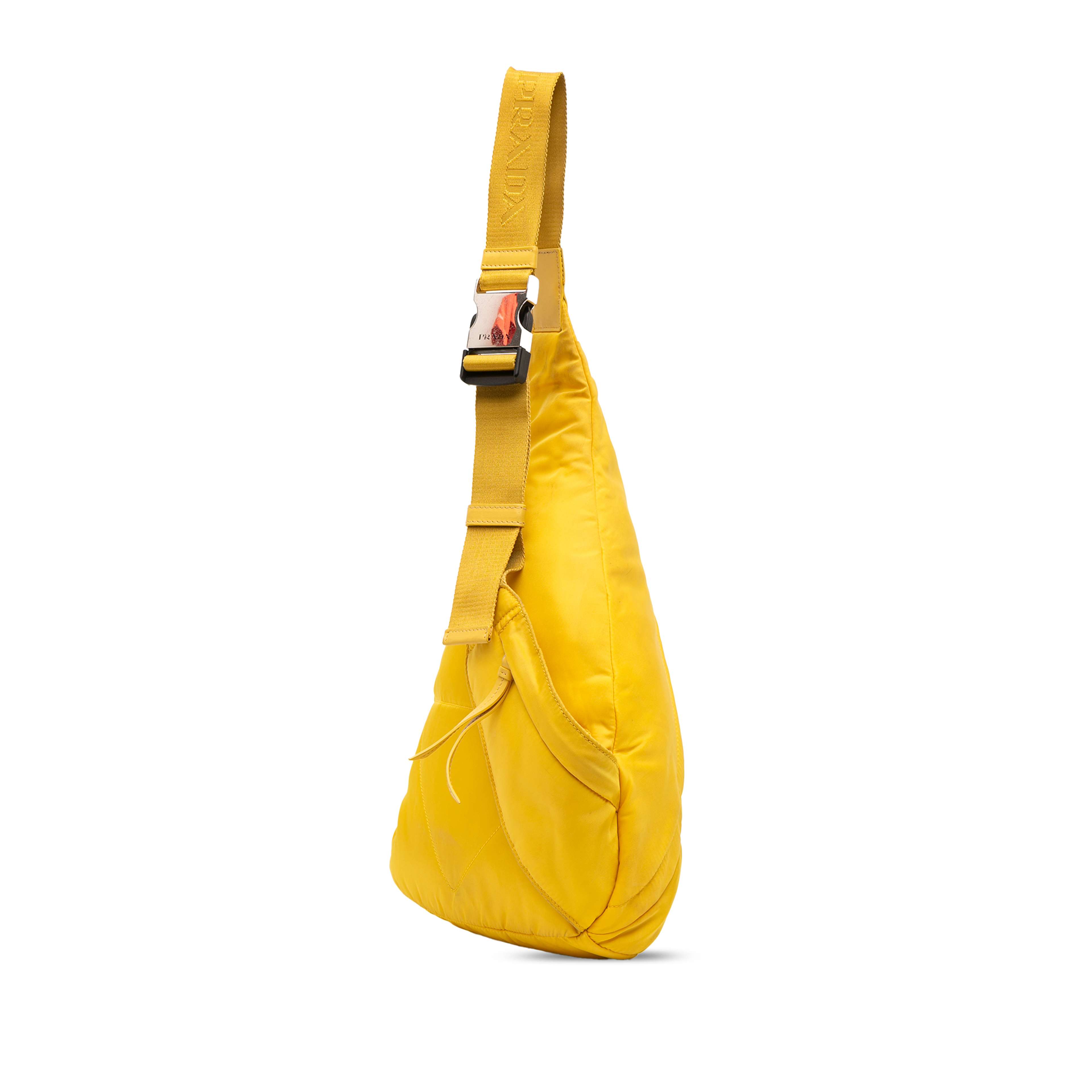 Prada Re Nylon Sling Bag, från Luxclusif, i färgen yellow. Klicka för att öppna bilden i stort format