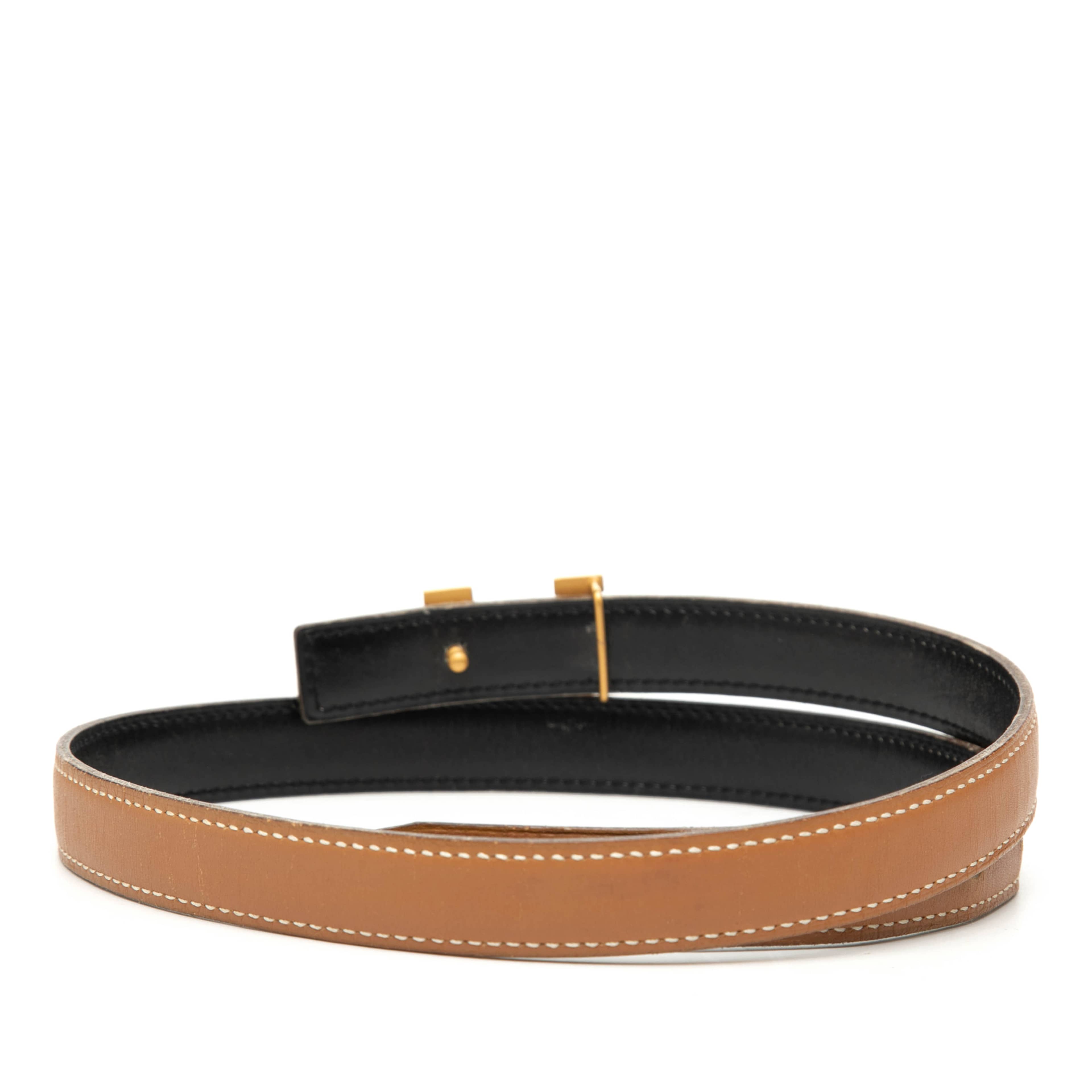 Hermès Gulliver And Box Calf Constance H Reversible Belt, från Luxclusif, i färgen brown. Klicka för att öppna bilden i stort format