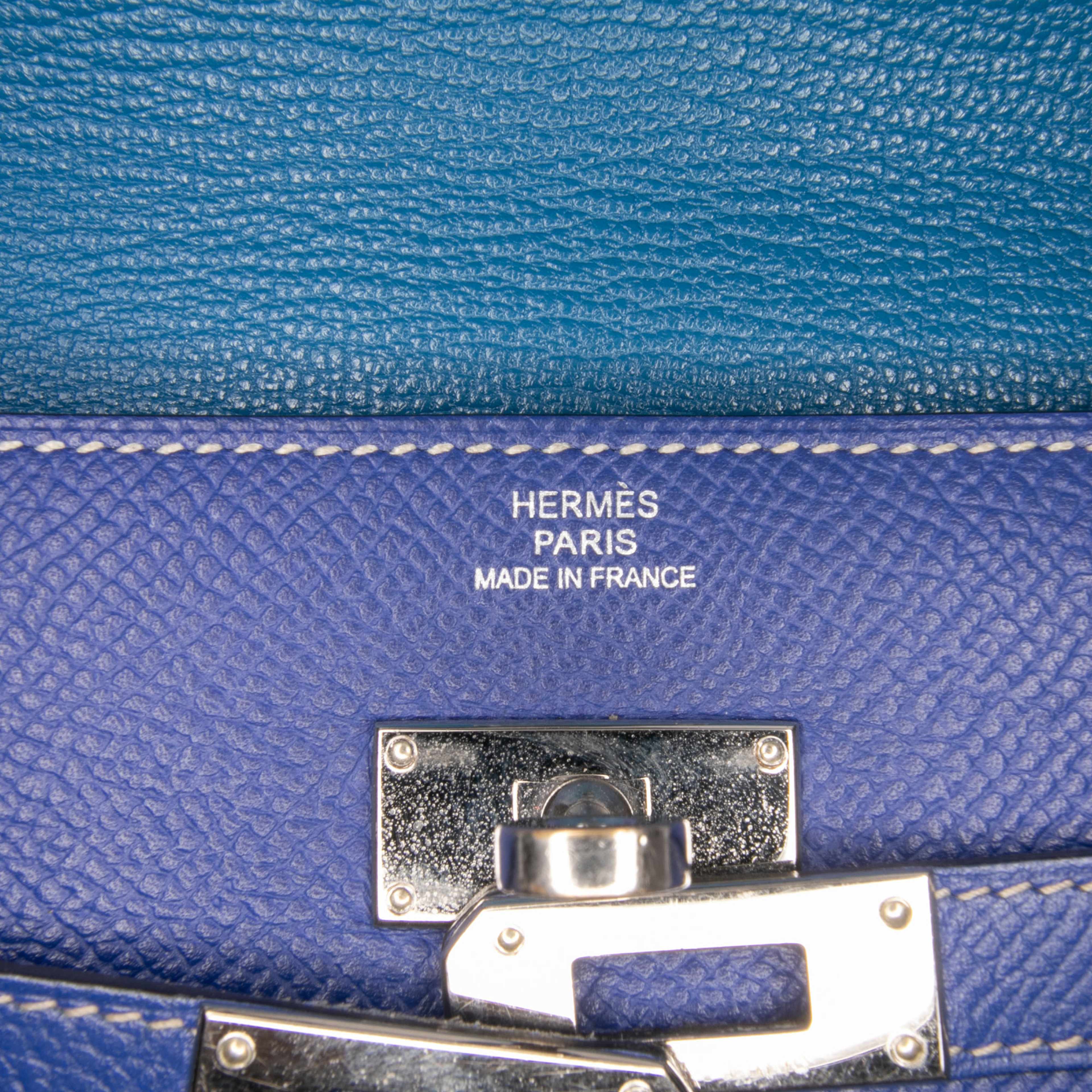 Hermès Epsom Kelly Longue Wallet, från Luxclusif, i färgen blue. Klicka för att öppna bilden i stort format