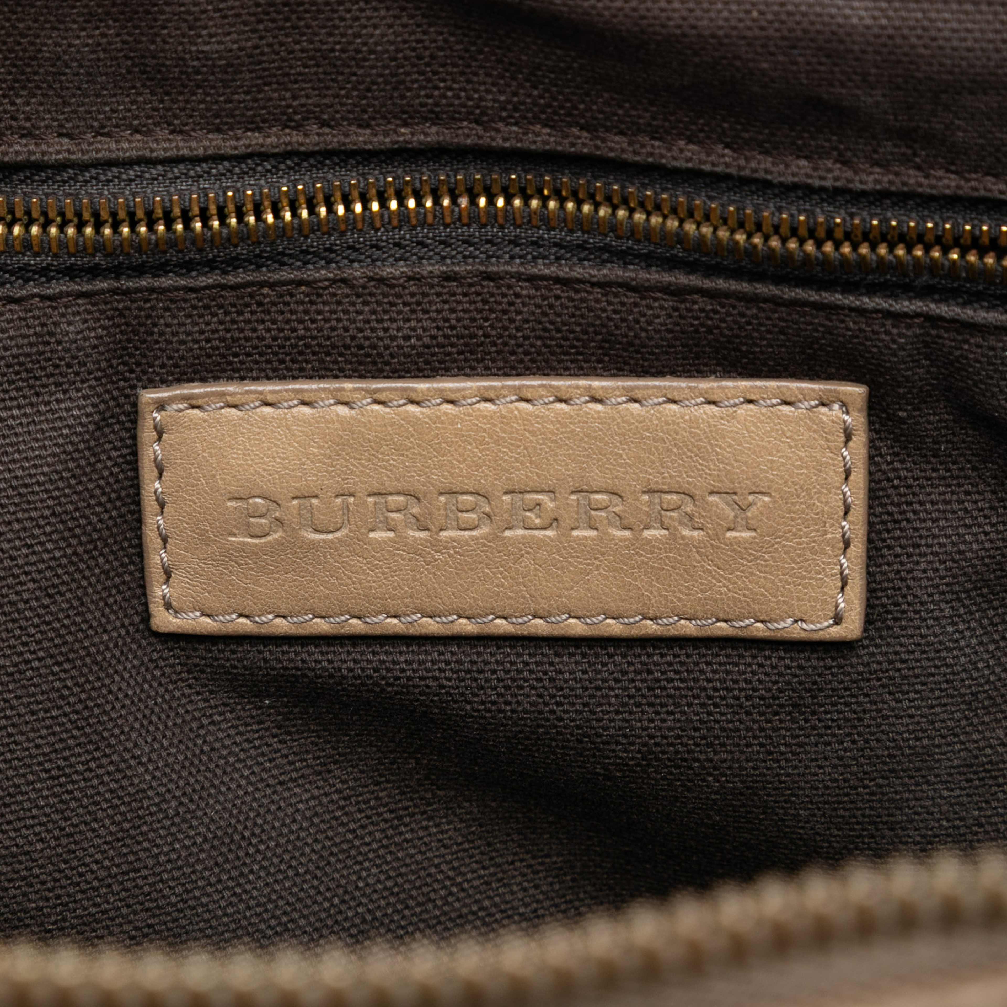 Burberry House Check Canvas Satchel, från Luxclusif, i färgen light brown. Klicka för att öppna bilden i stort format