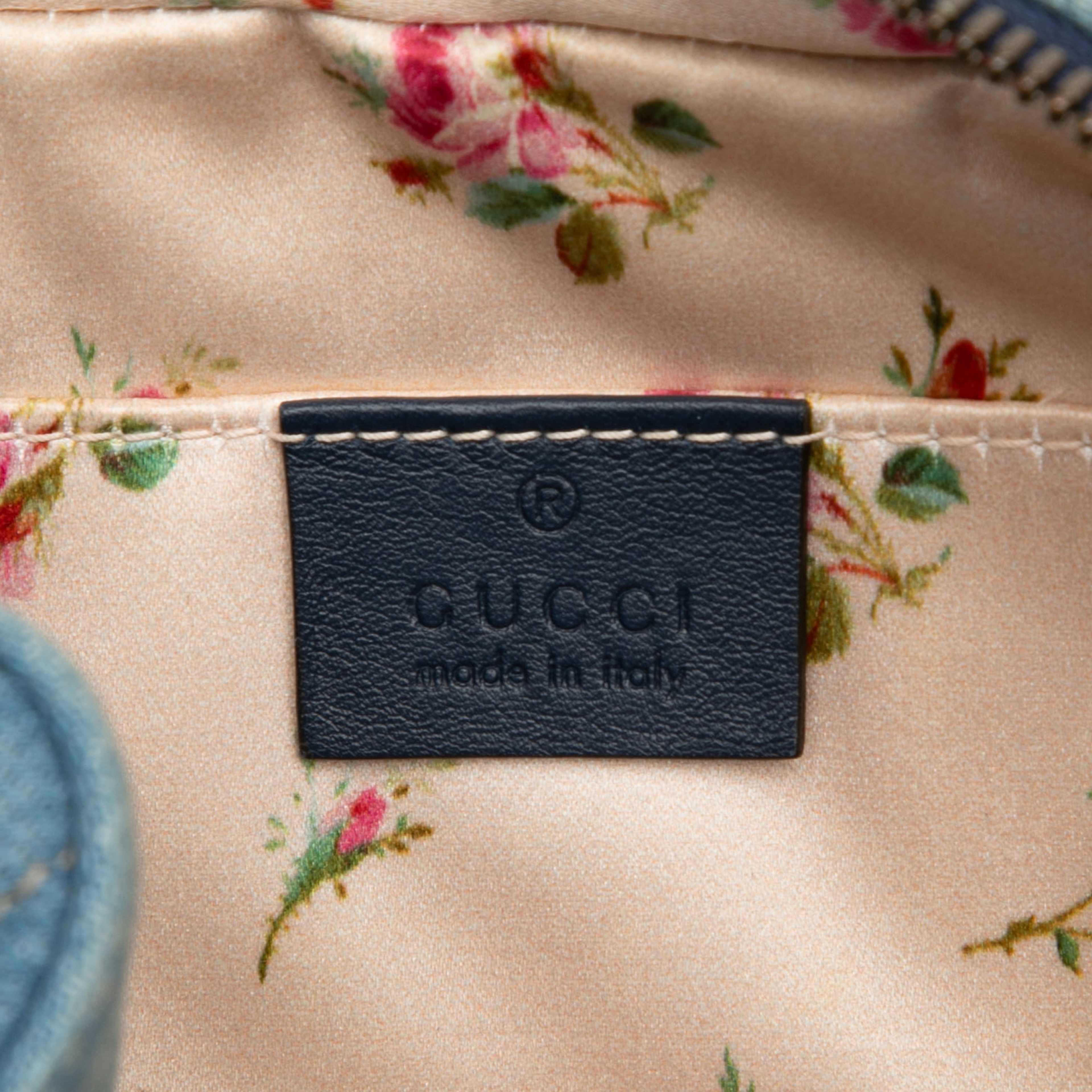 Gucci Small Gg Marmont Matelasse Denim Pearly Crossbody, från Luxclusif, i färgen denim. Klicka för att öppna bilden i stort format