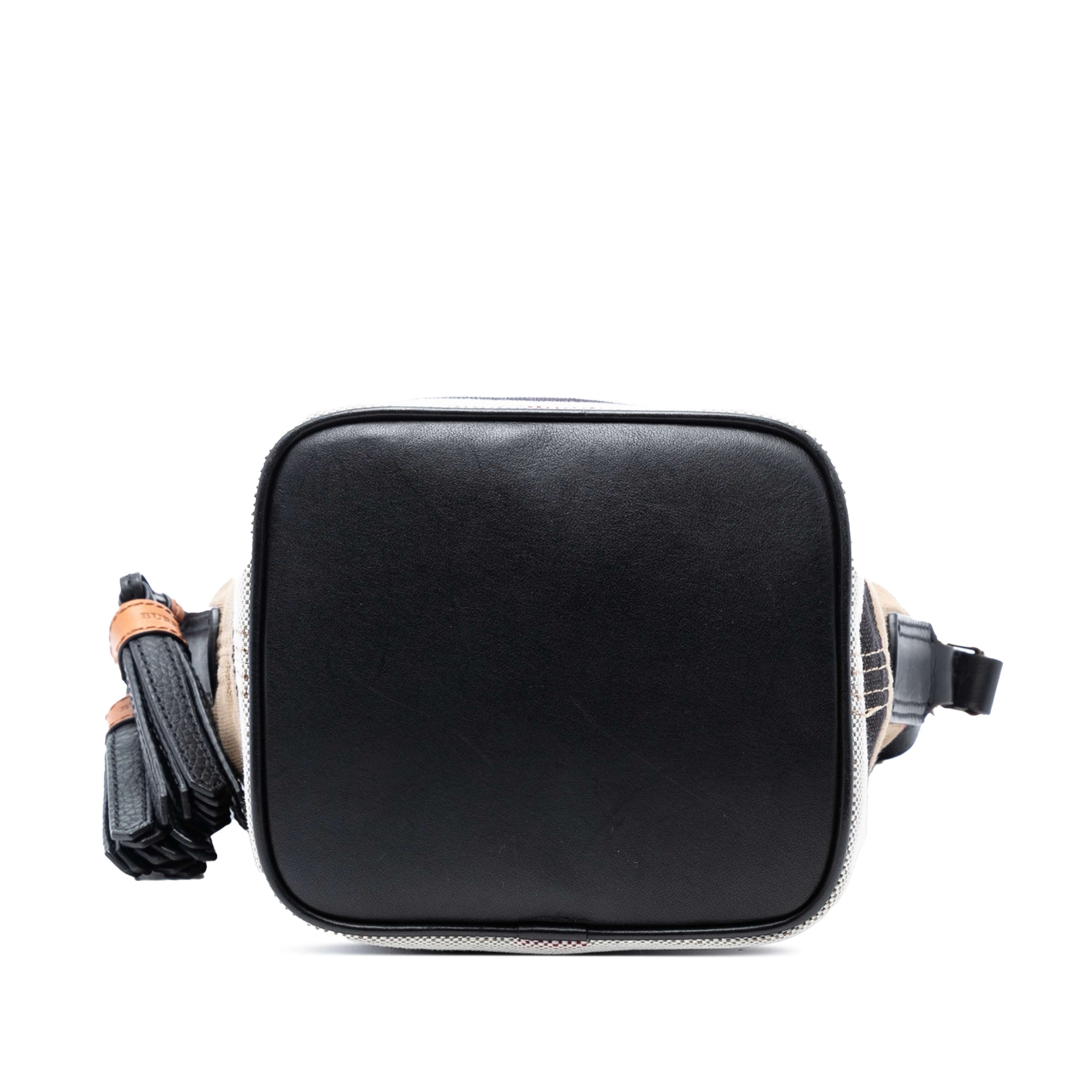 Burberry Mini Mega Check Canvas Ashby Tassel Bucket Bag, från Luxclusif, i färgen brun. Klicka för att öppna bilden i stort format