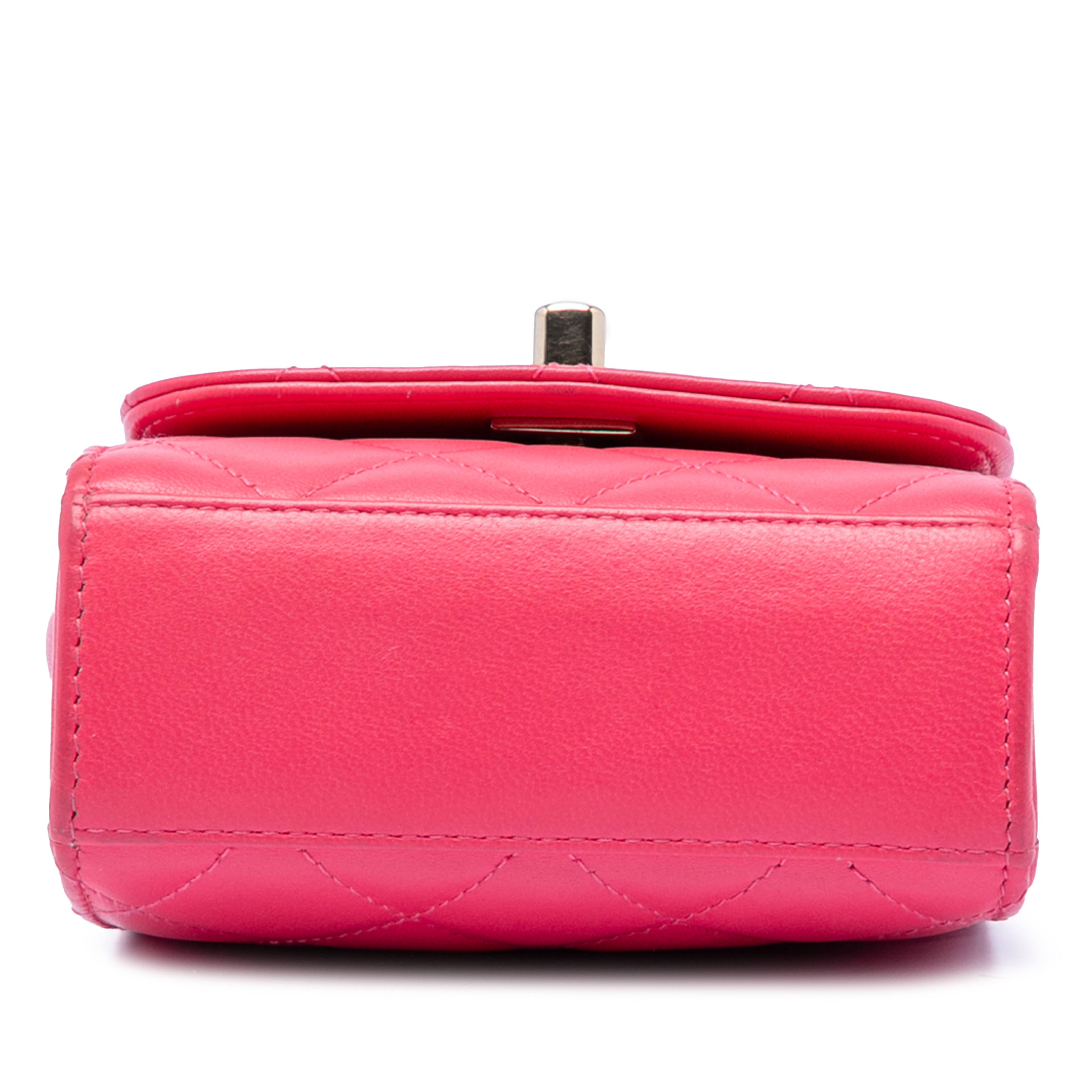 Chanel Mini Quilted Lambskin Trendy Cc Clutch With Chain, från Luxclusif, i färgen pink. Klicka för att öppna bilden i stort format