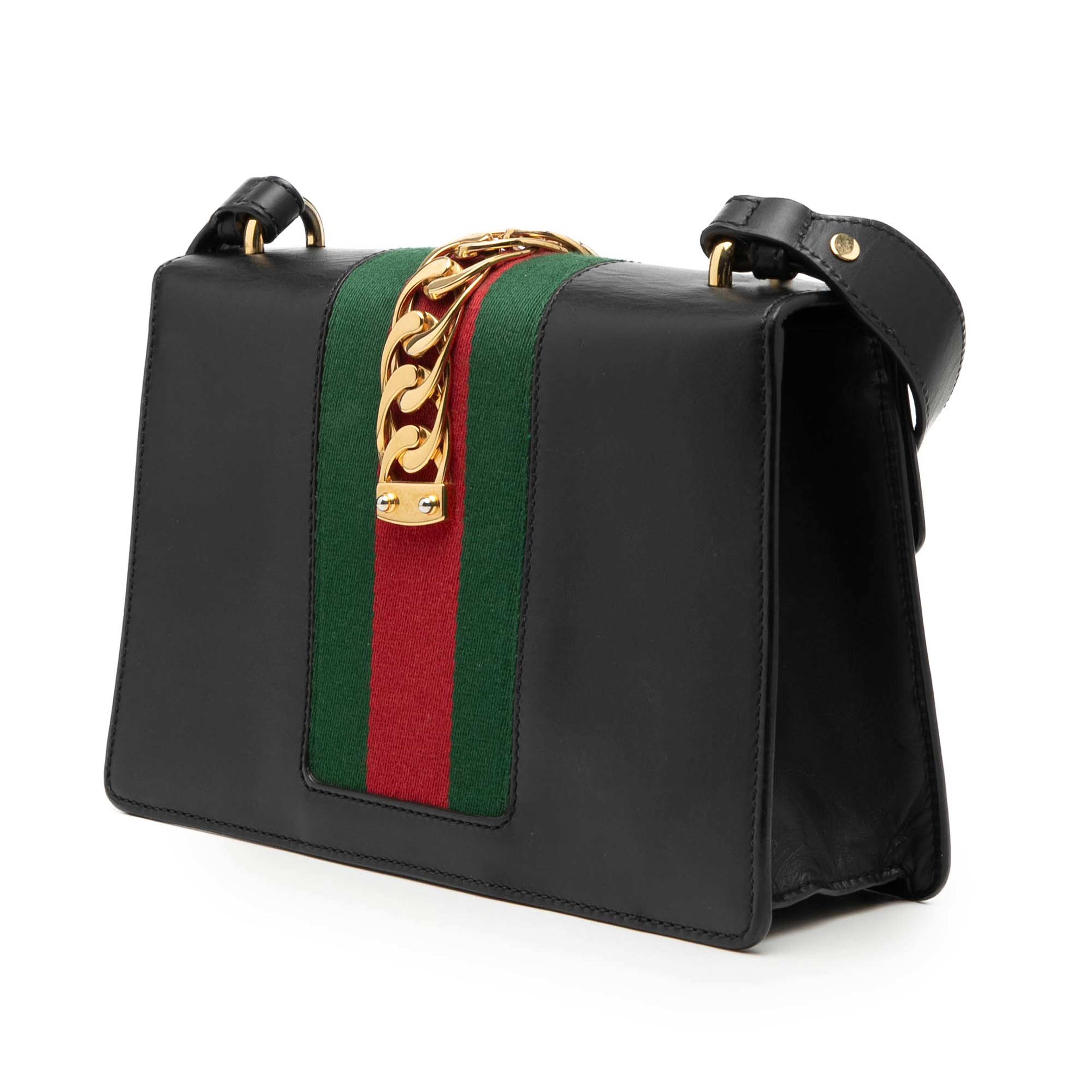 Gucci Small Leather Web Sylvie Satchel, från Luxclusif, i färgen black. Klicka för att öppna bilden i stort format