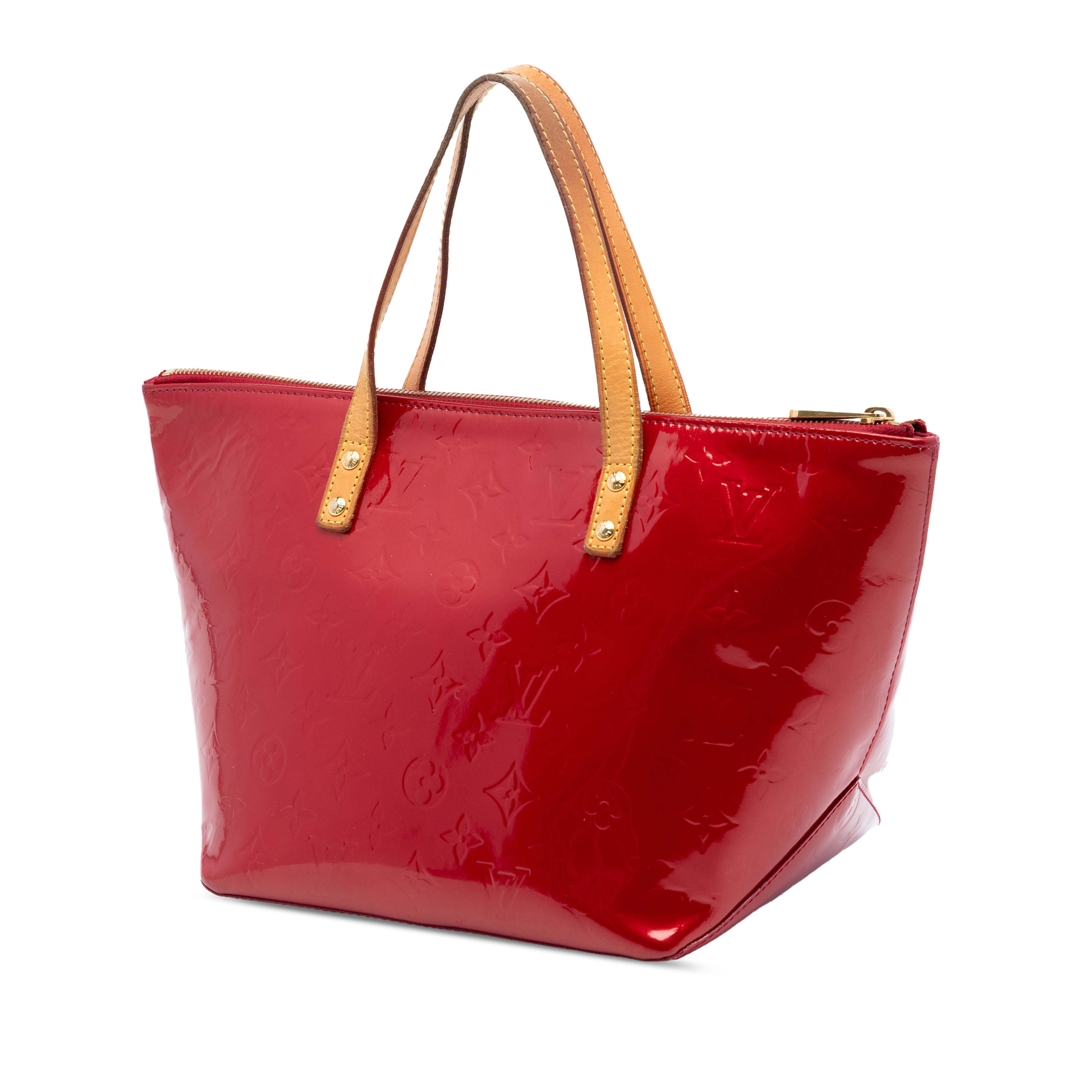 Louis Vuitton Monogram Vernis Bellevue Pm, från Luxclusif, i färgen red. Klicka för att öppna bilden i stort format