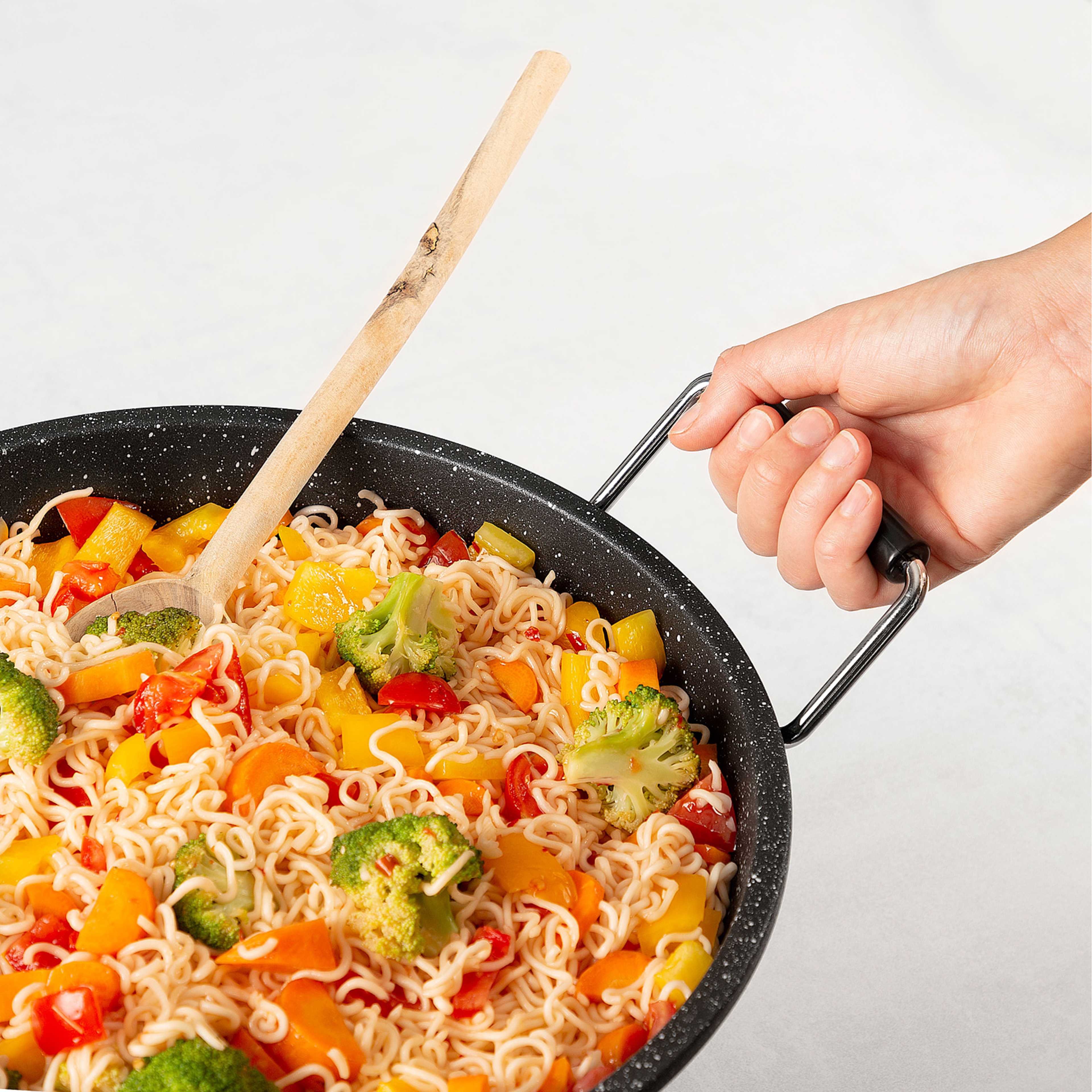 Elwok Stir-fry Electric Wok, från Princess, i färgen svart. Klicka för att öppna bilden i stort format