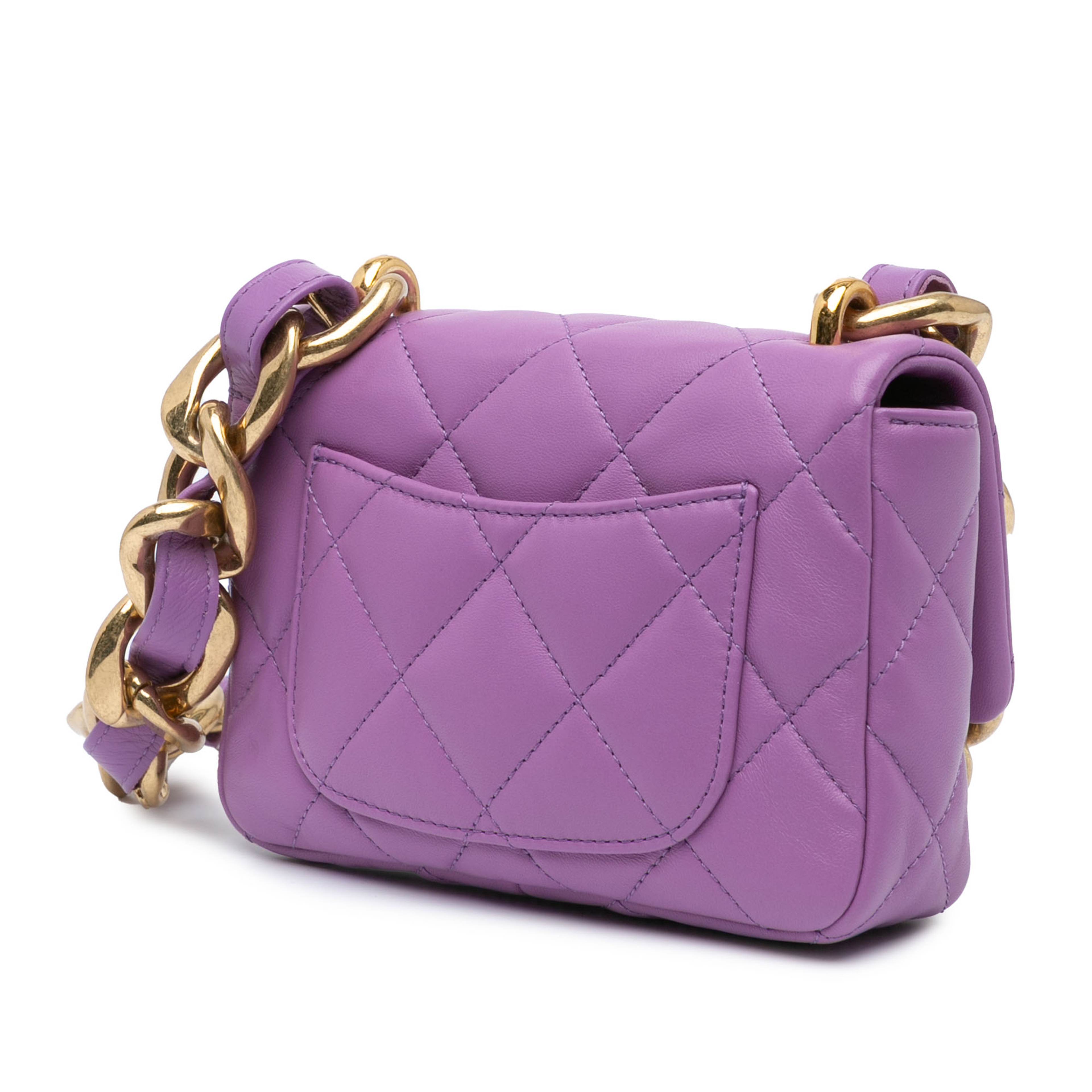Chanel Mini Quilted Lambskin Funky Town Flap, från Luxclusif, i färgen purpur. Klicka för att öppna bilden i stort format