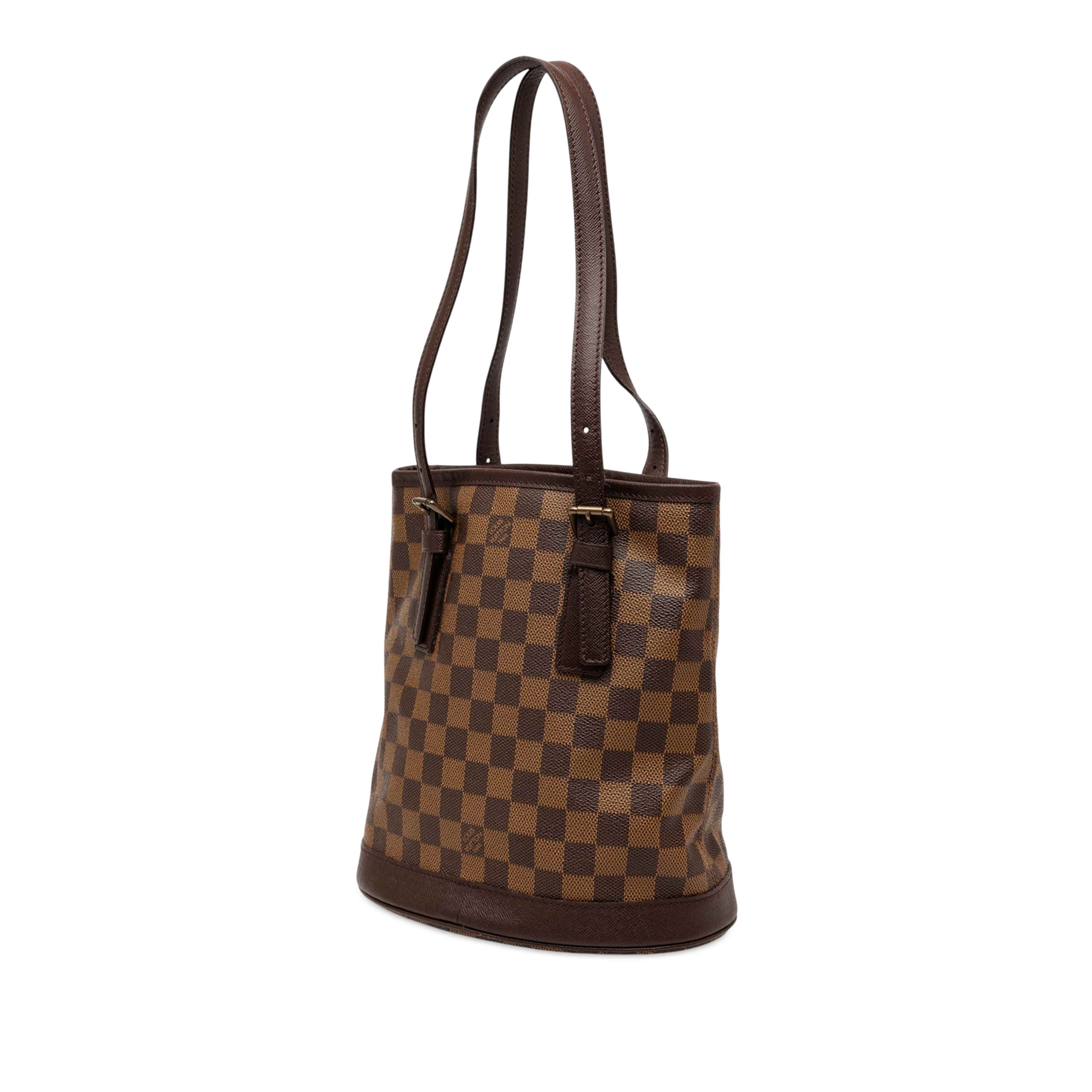 Louis Vuitton Damier Ebene Marais, från Luxclusif, i färgen brown. Klicka för att öppna bilden i stort format