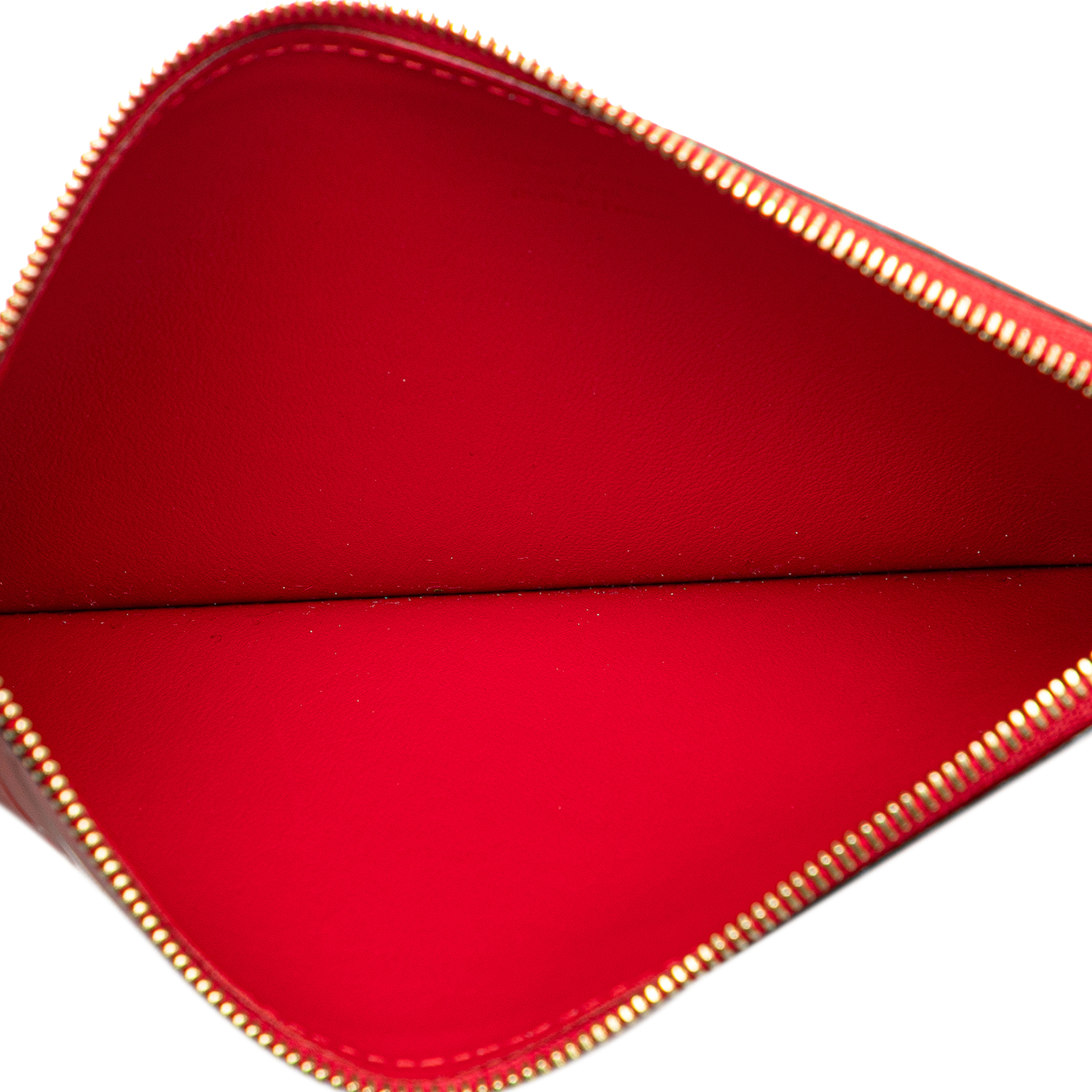 Louis Vuitton Monogram Vernis Pochette Felicie, från Luxclusif, i färgen red. Klicka för att öppna bilden i stort format