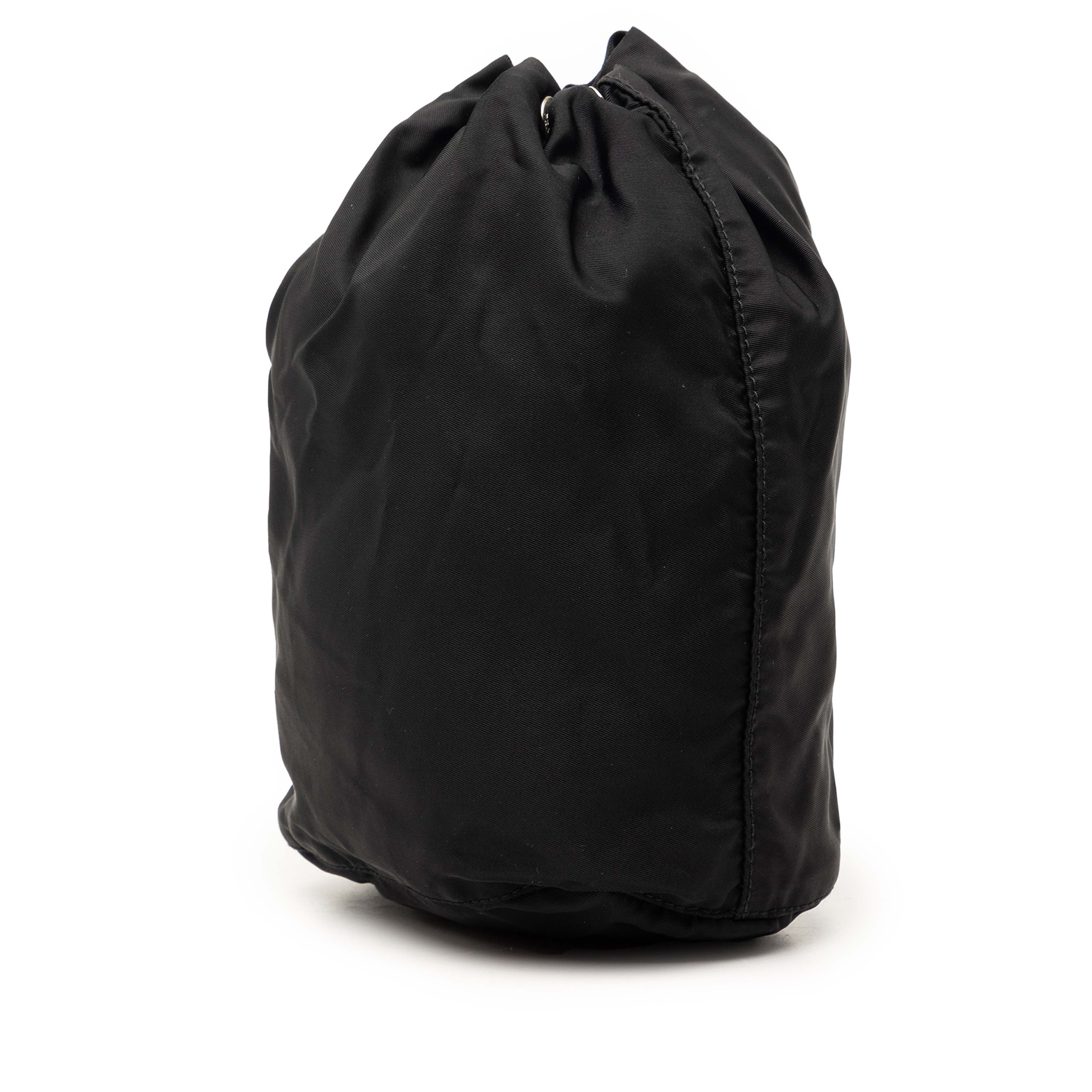 Prada Tessuto Drawstring Pouch, från Luxclusif, i färgen svart. Klicka för att öppna bilden i stort format