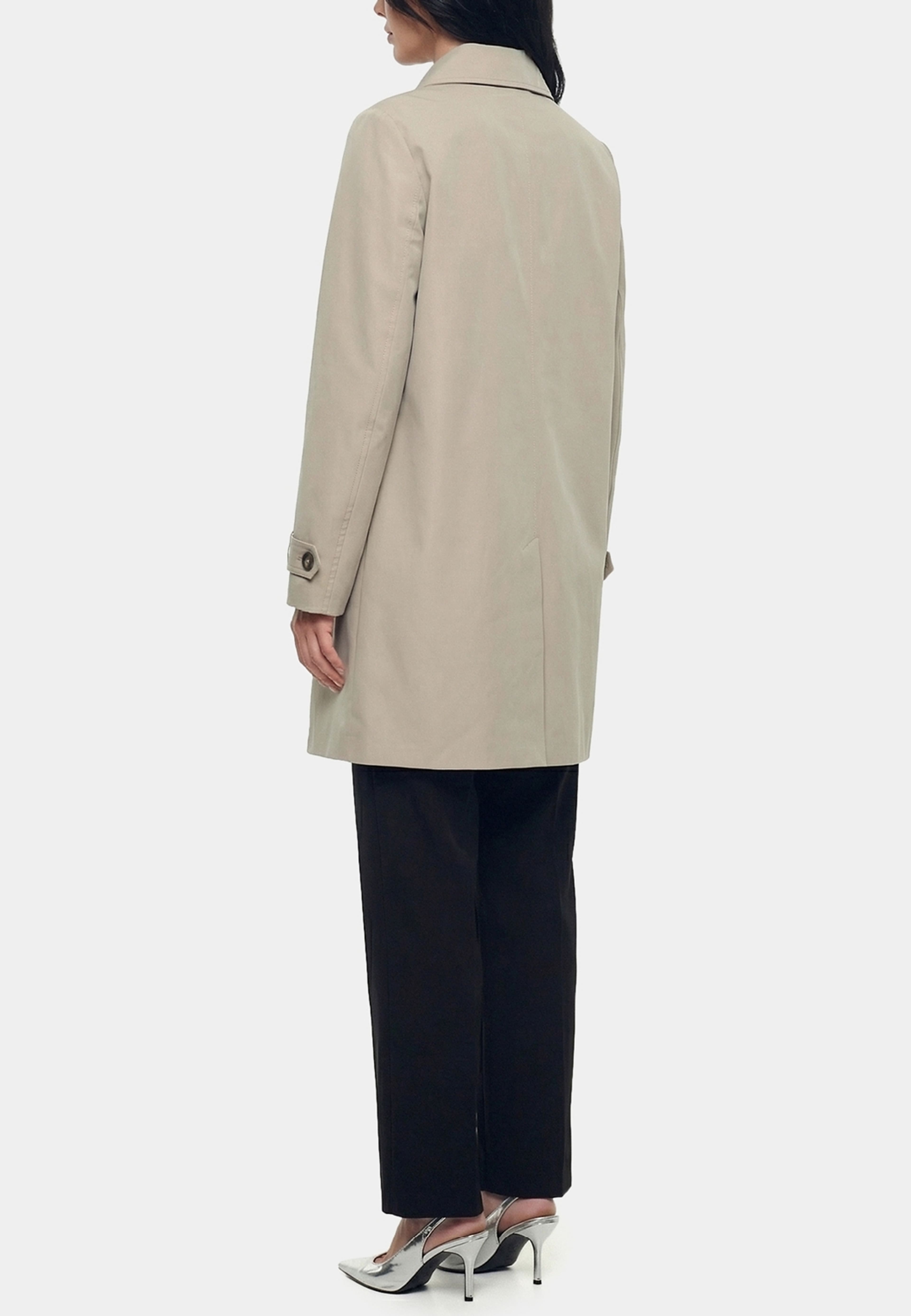 Stacy Coat, från ROCKANDBLUE, i färgen classic beige. Klicka för att öppna bilden i stort format