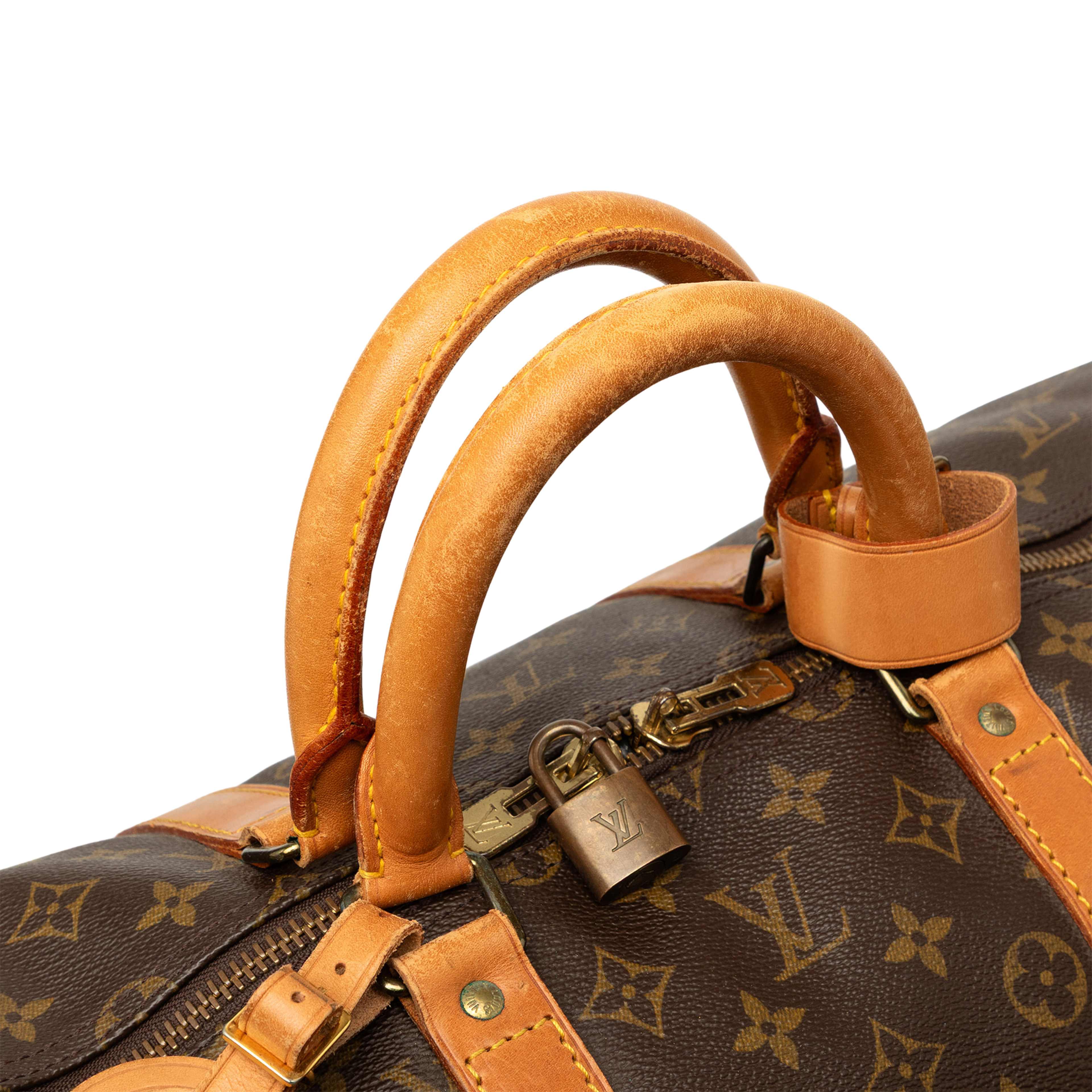 Louis Vuitton Monogram Keepall 55, från Luxclusif, i färgen brun. Klicka för att öppna bilden i stort format