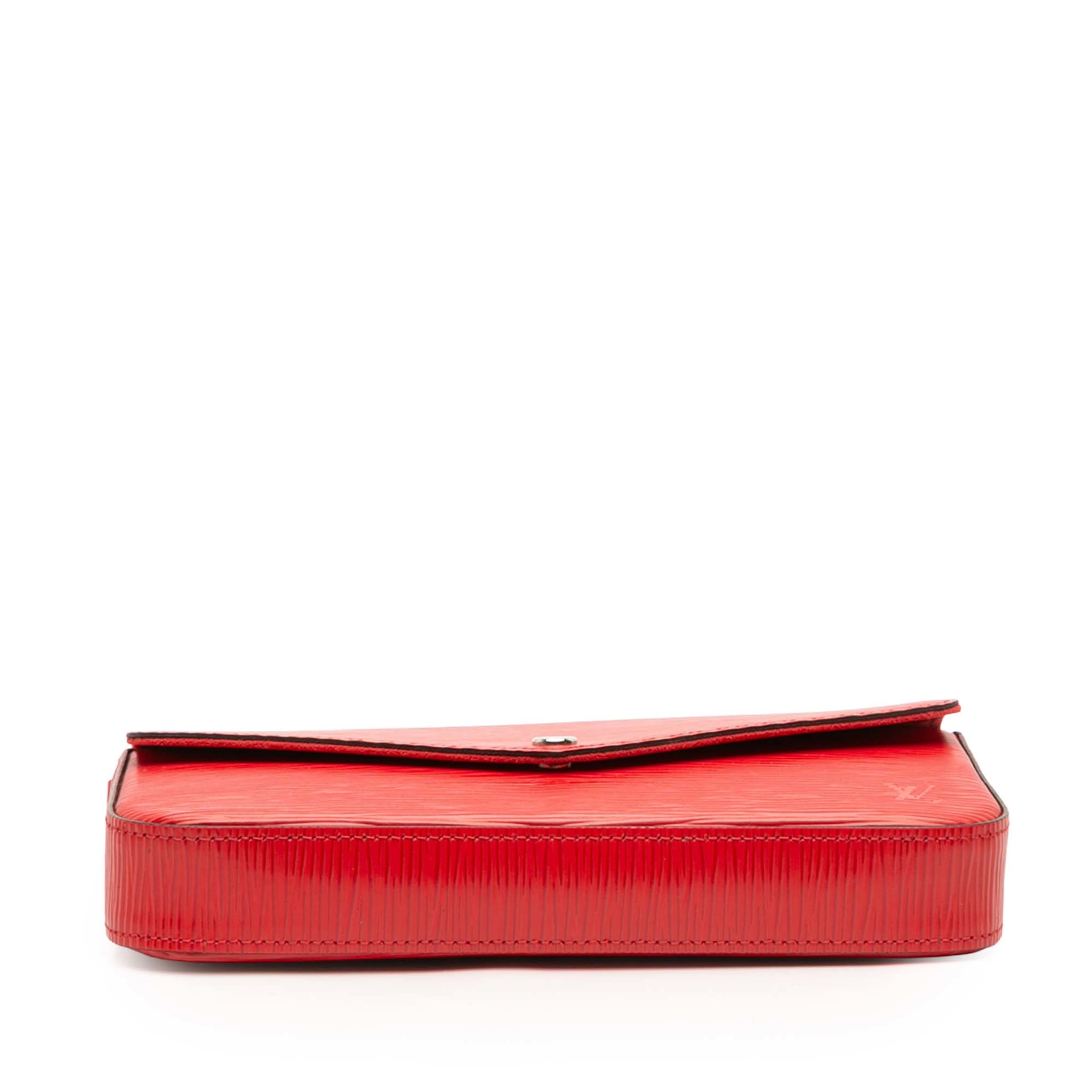 Louis Vuitton Epi Pochette Felicie, från Luxclusif, i färgen red. Klicka för att öppna bilden i stort format