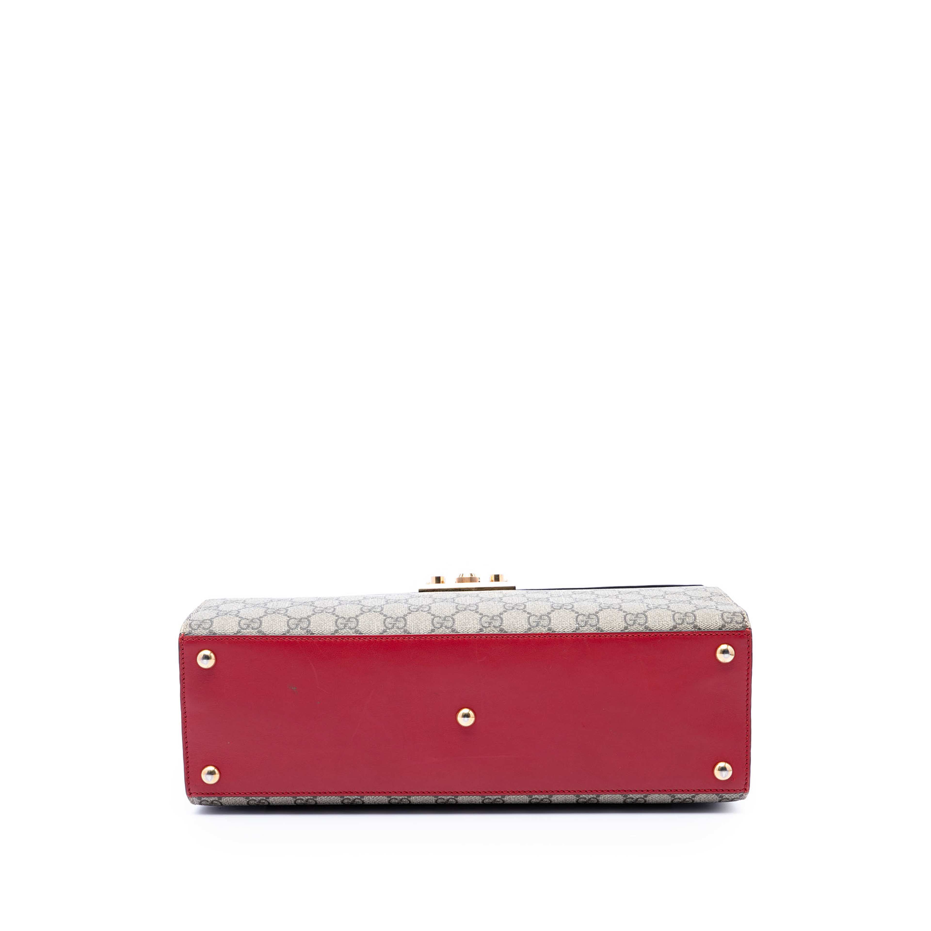 Gucci Gg Supreme Padlock Top Handle Bag, från Luxclusif, i färgen röd. Klicka för att öppna bilden i stort format