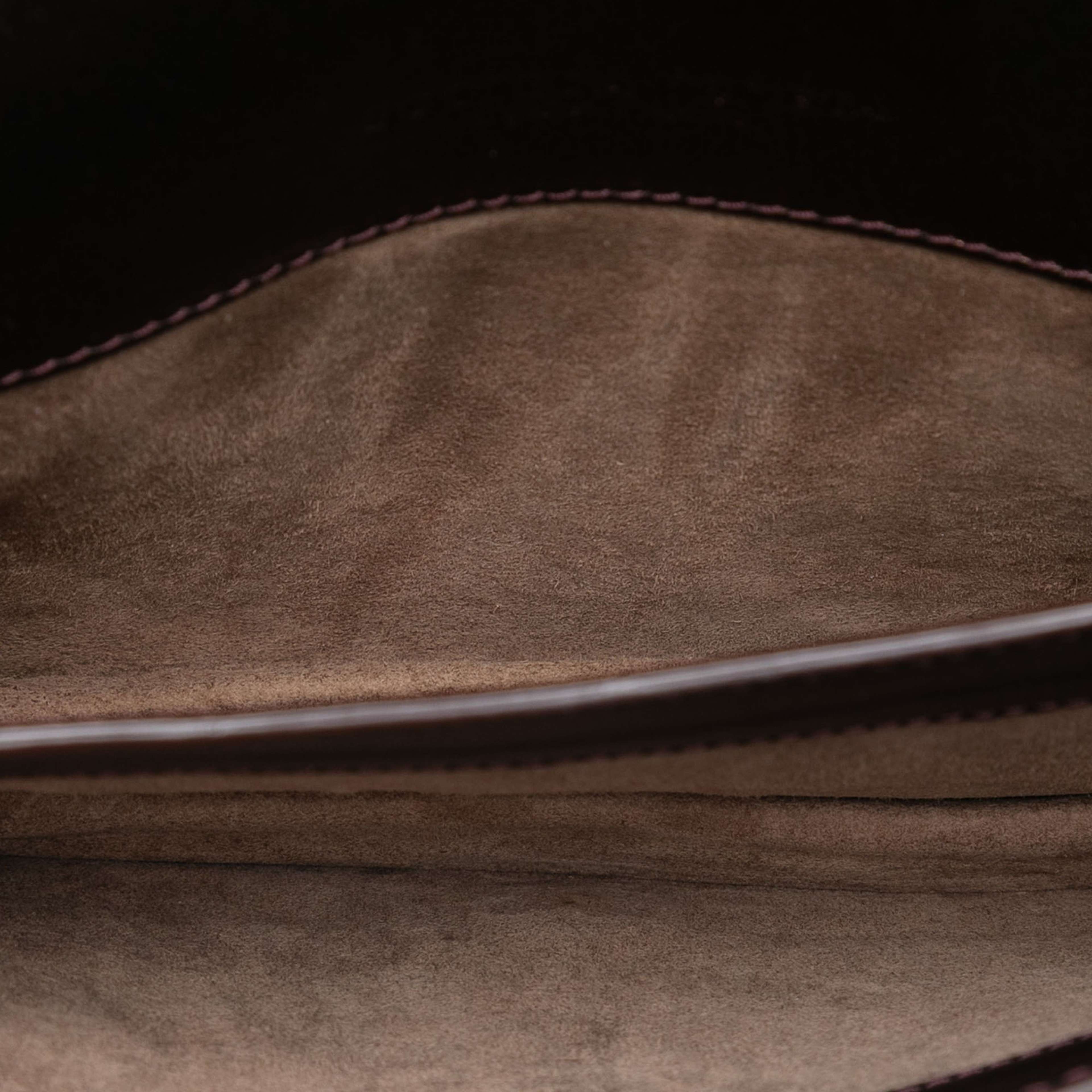 Bottega Veneta Nappa Intrecciato Montebello Crossbody, från Luxclusif, i färgen brun. Klicka för att öppna bilden i stort format