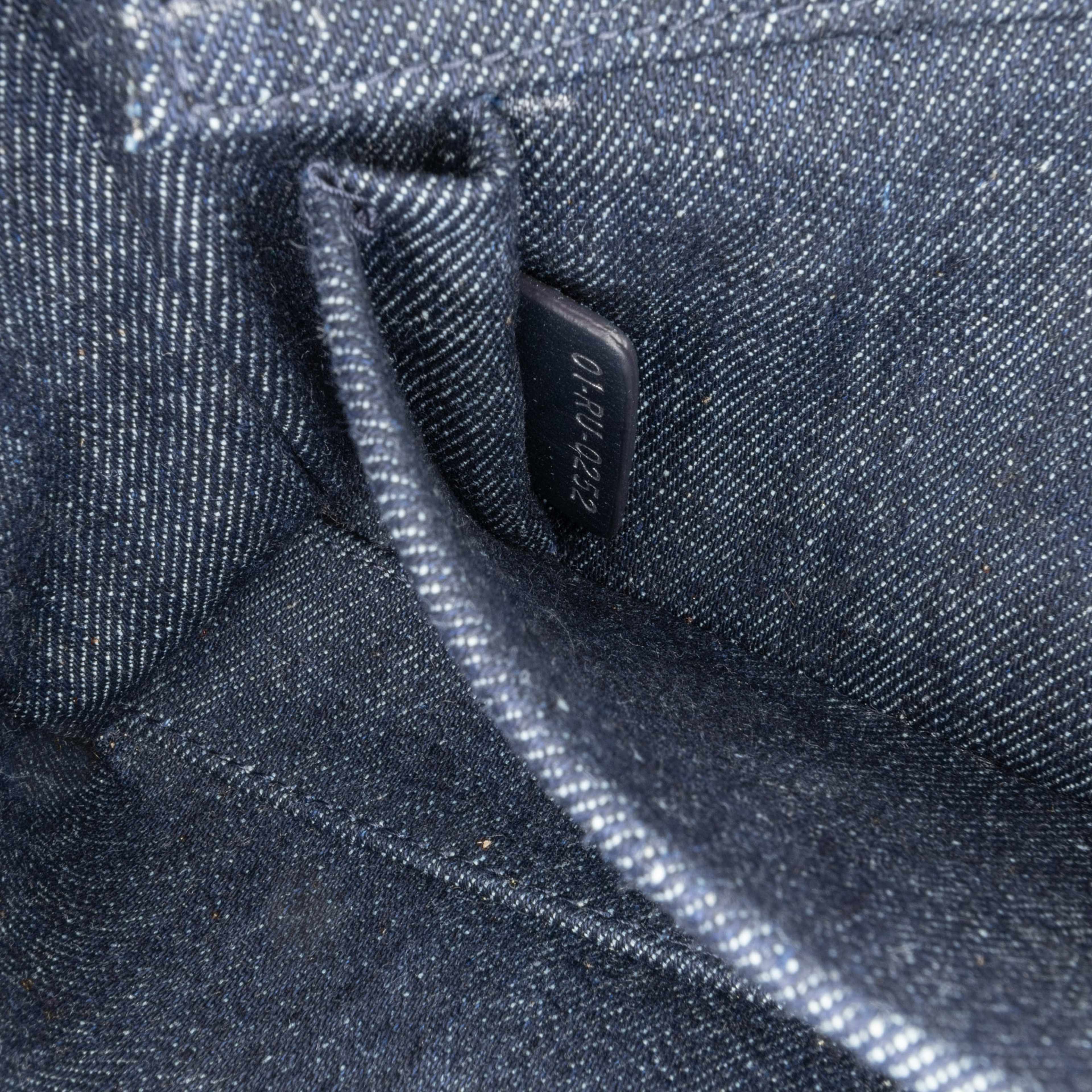 Dior Medium Denim Cannage Eyelet Lady D Joy, från Luxclusif, i färgen navy. Klicka för att öppna bilden i stort format