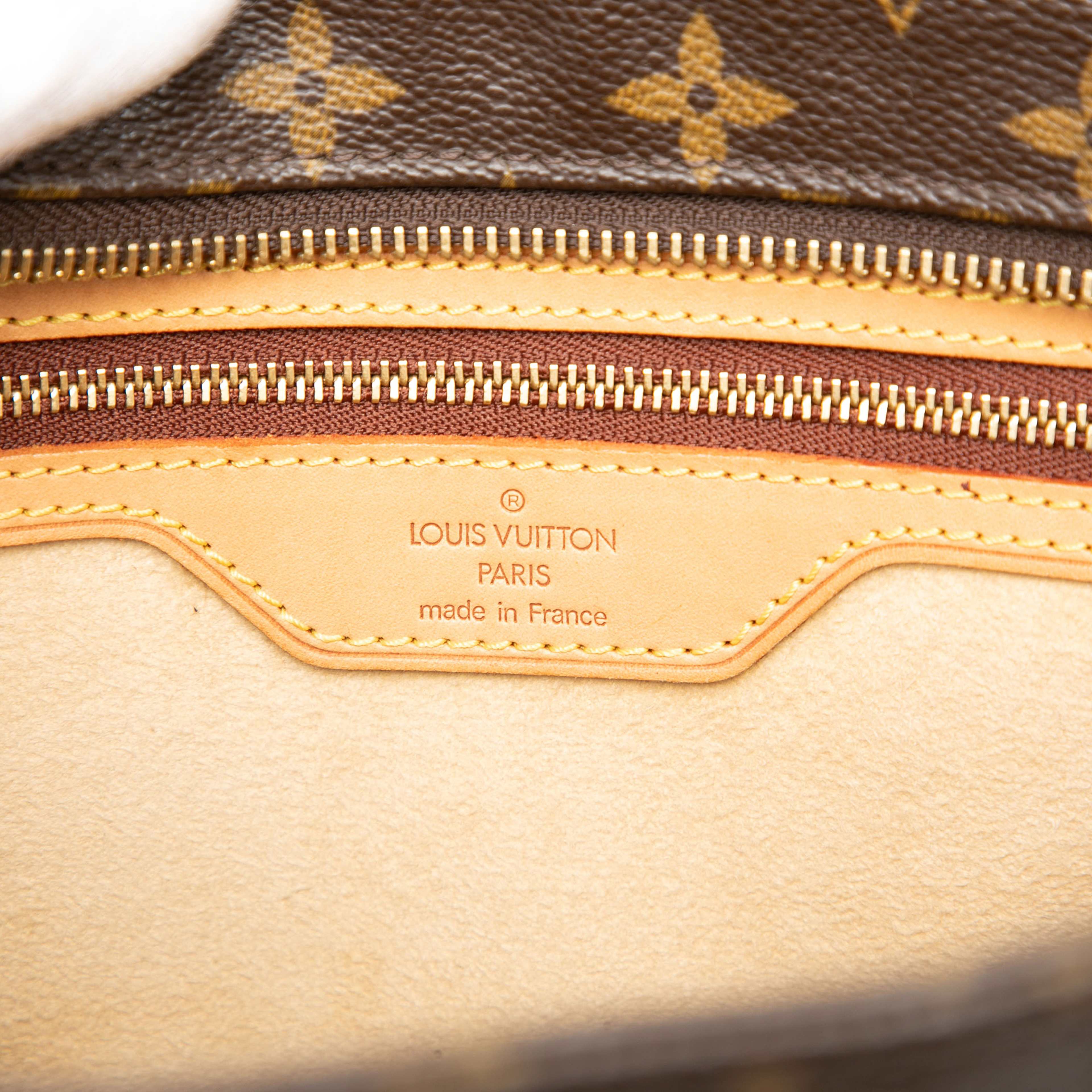 Louis Vuitton Monogram Luco, från Luxclusif, i färgen brown. Klicka för att öppna bilden i stort format