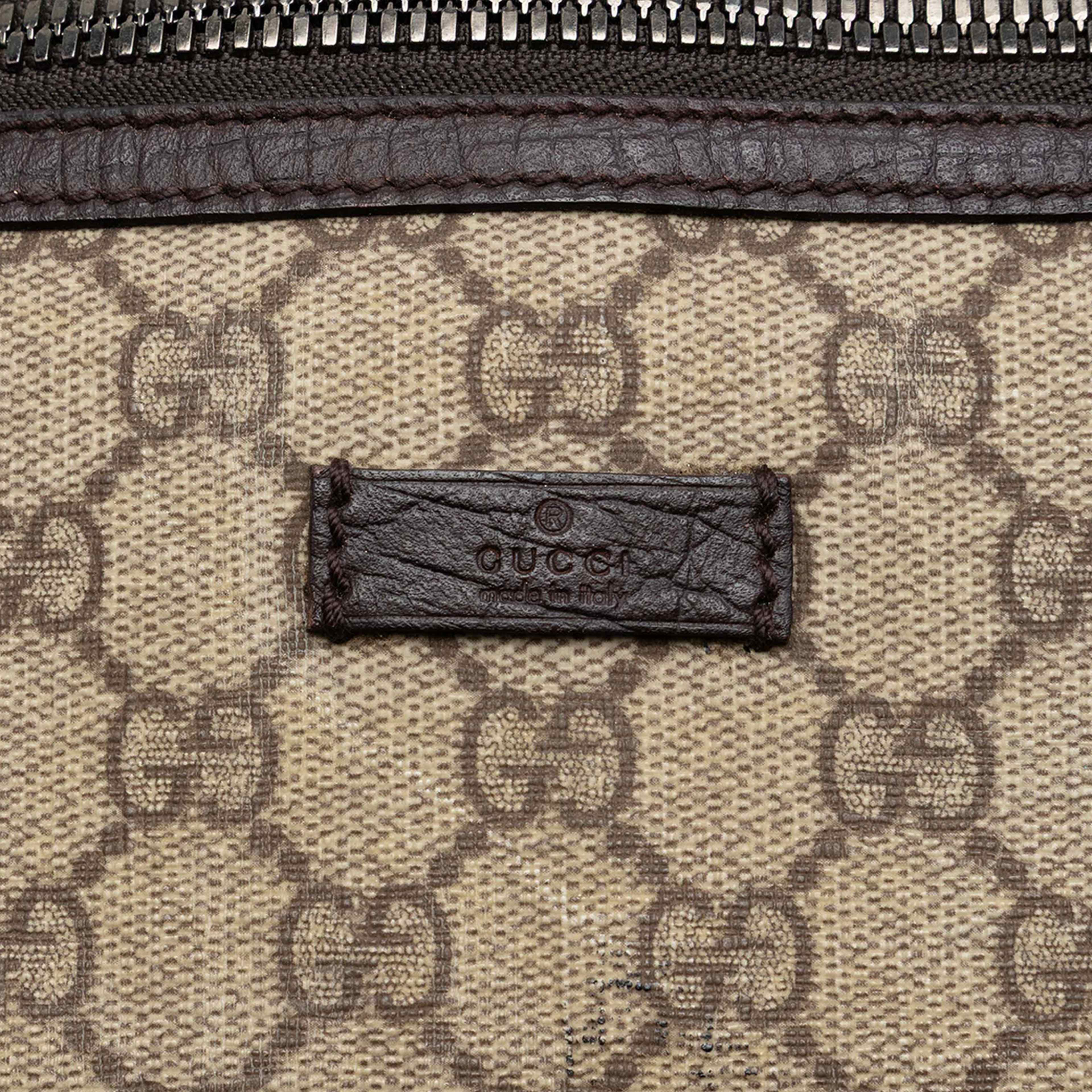 Gucci Gg Supreme Crossbody, från Luxclusif, i färgen beige. Klicka för att öppna bilden i stort format