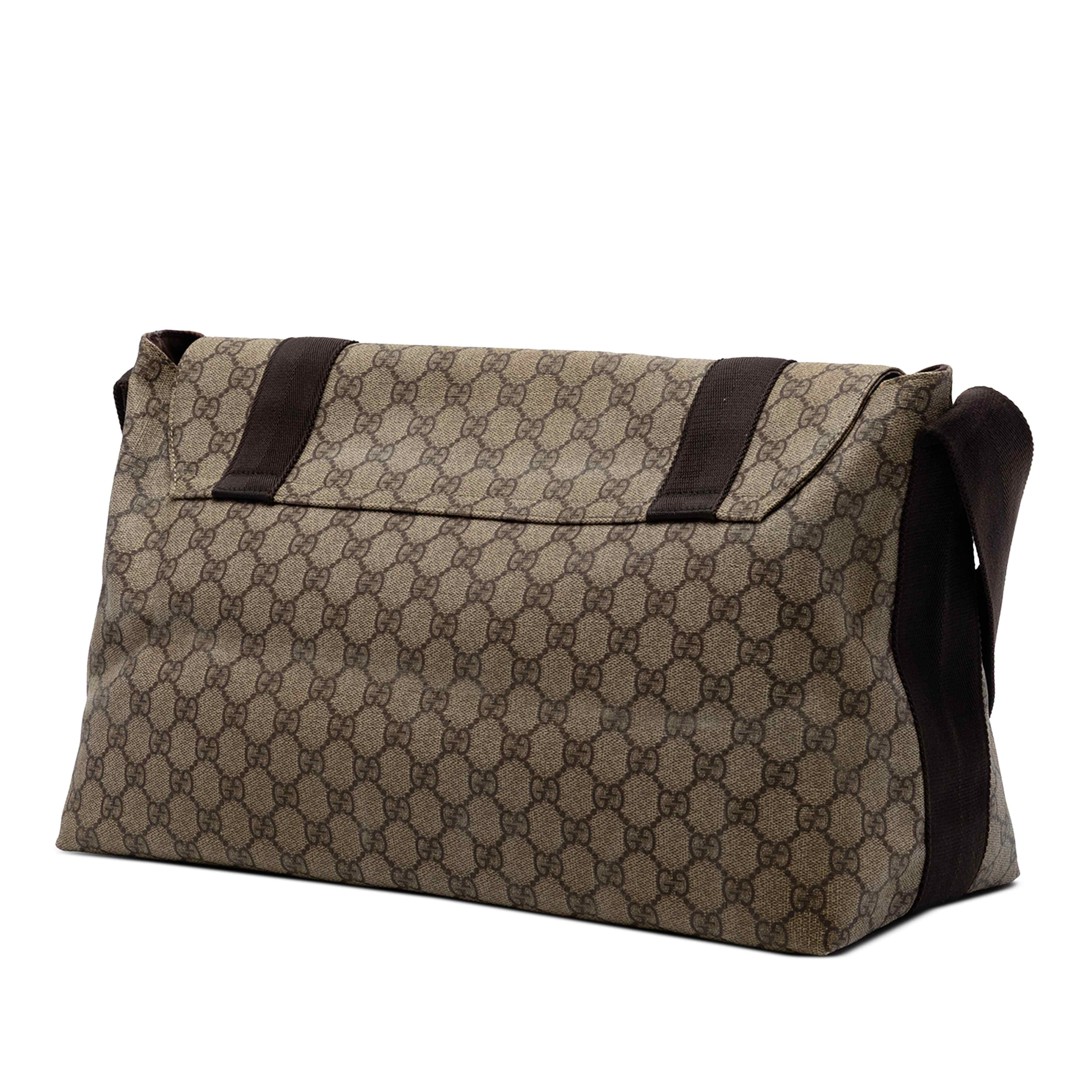 Gucci Gg Supreme Crossbody, från Luxclusif, i färgen beige. Klicka för att öppna bilden i stort format