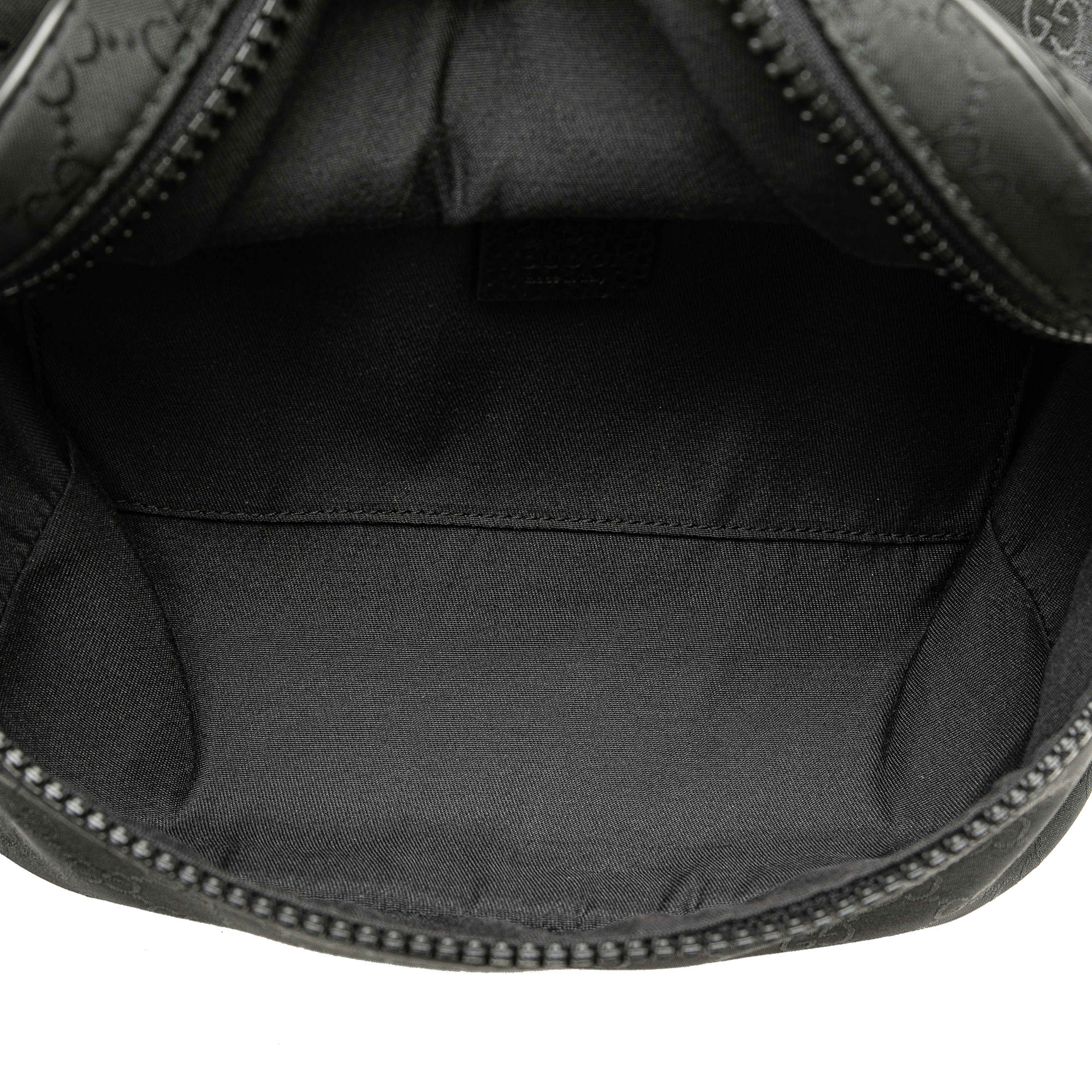 Gucci Gg Nylon Web Belt Bag, från Luxclusif, i färgen black. Klicka för att öppna bilden i stort format