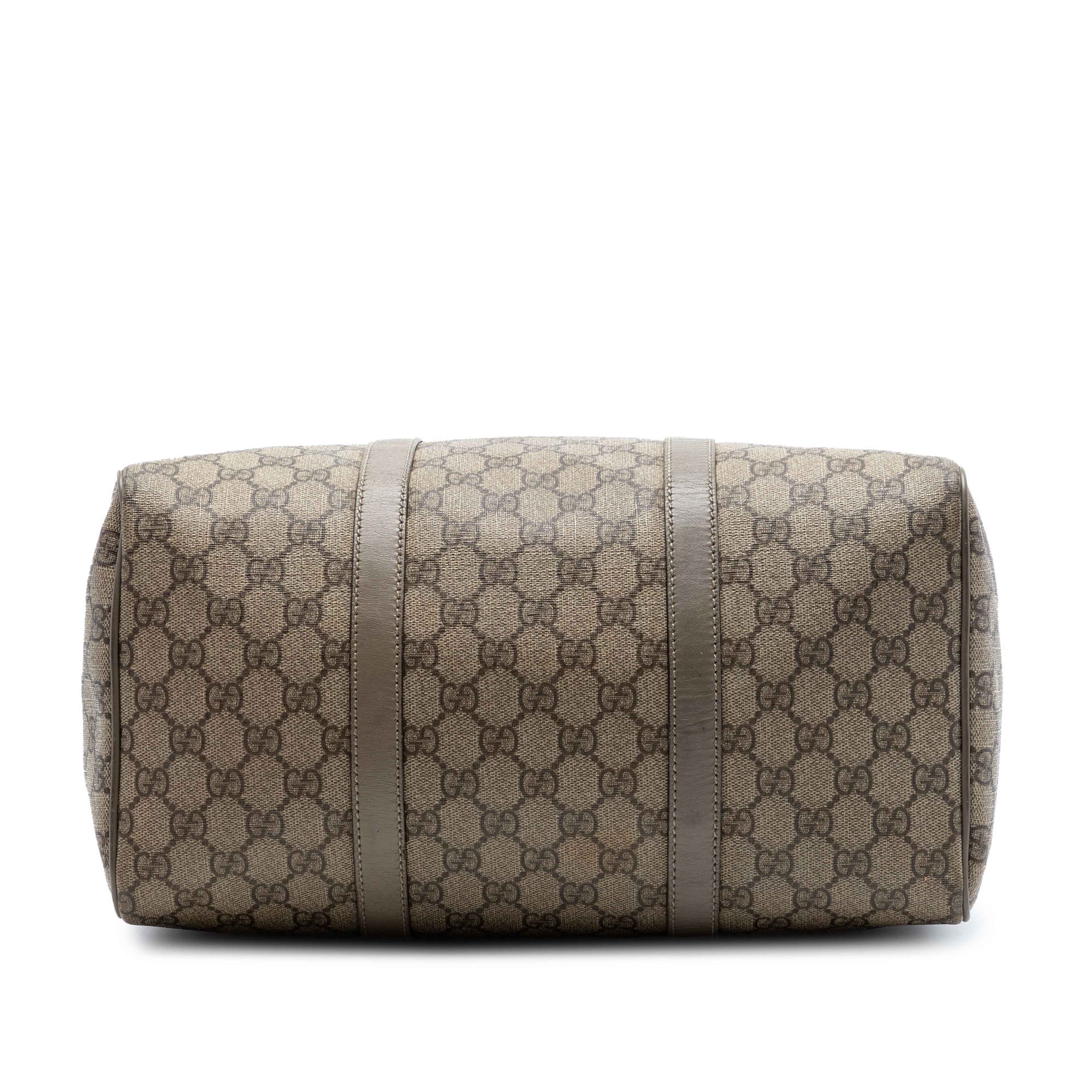 Gucci Medium Gg Supreme Joy Boston Bag, från Luxclusif, i färgen beige. Klicka för att öppna bilden i stort format