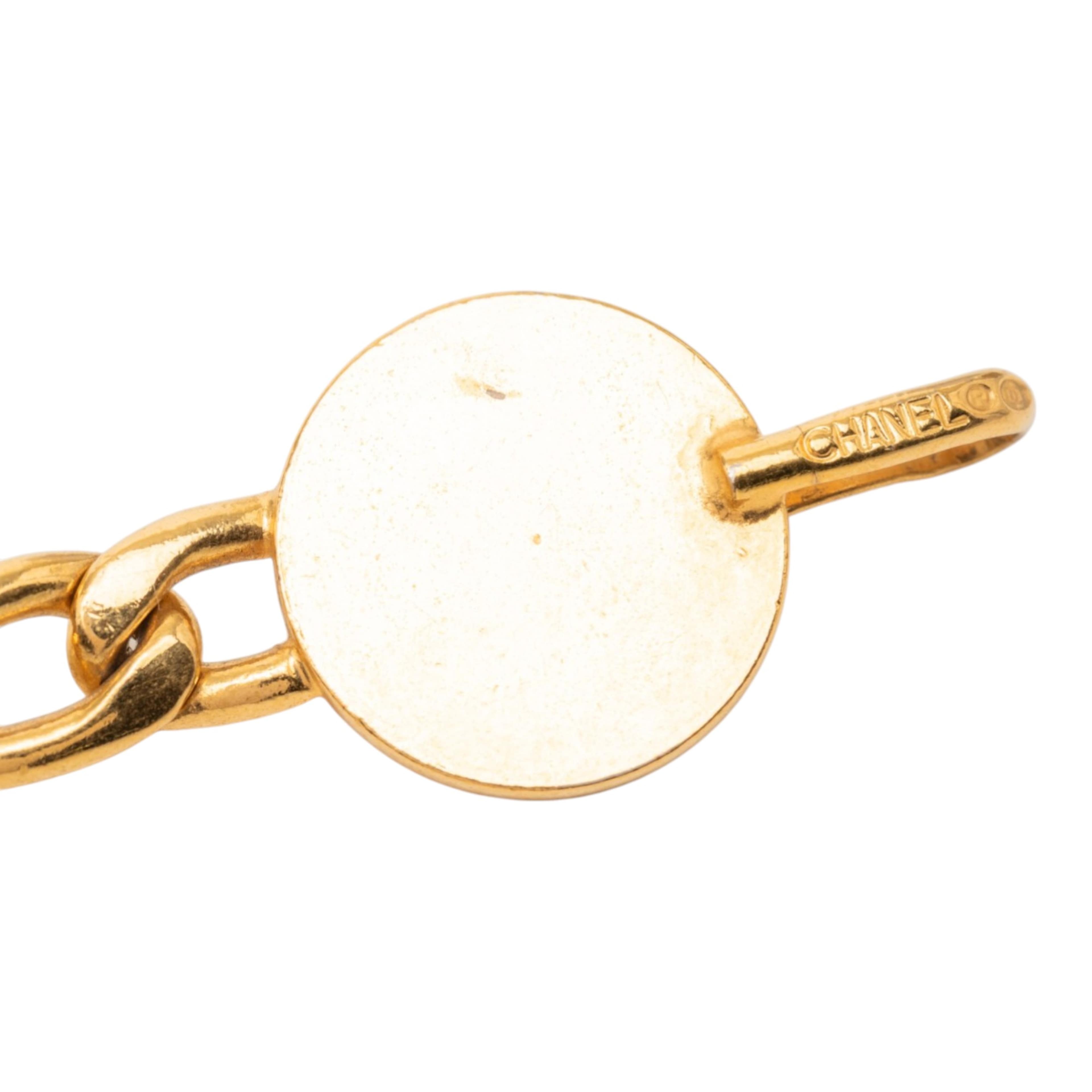 Chanel Cc Gold Plated Chain Link Station Belt, från Luxclusif, i färgen guld. Klicka för att öppna bilden i stort format