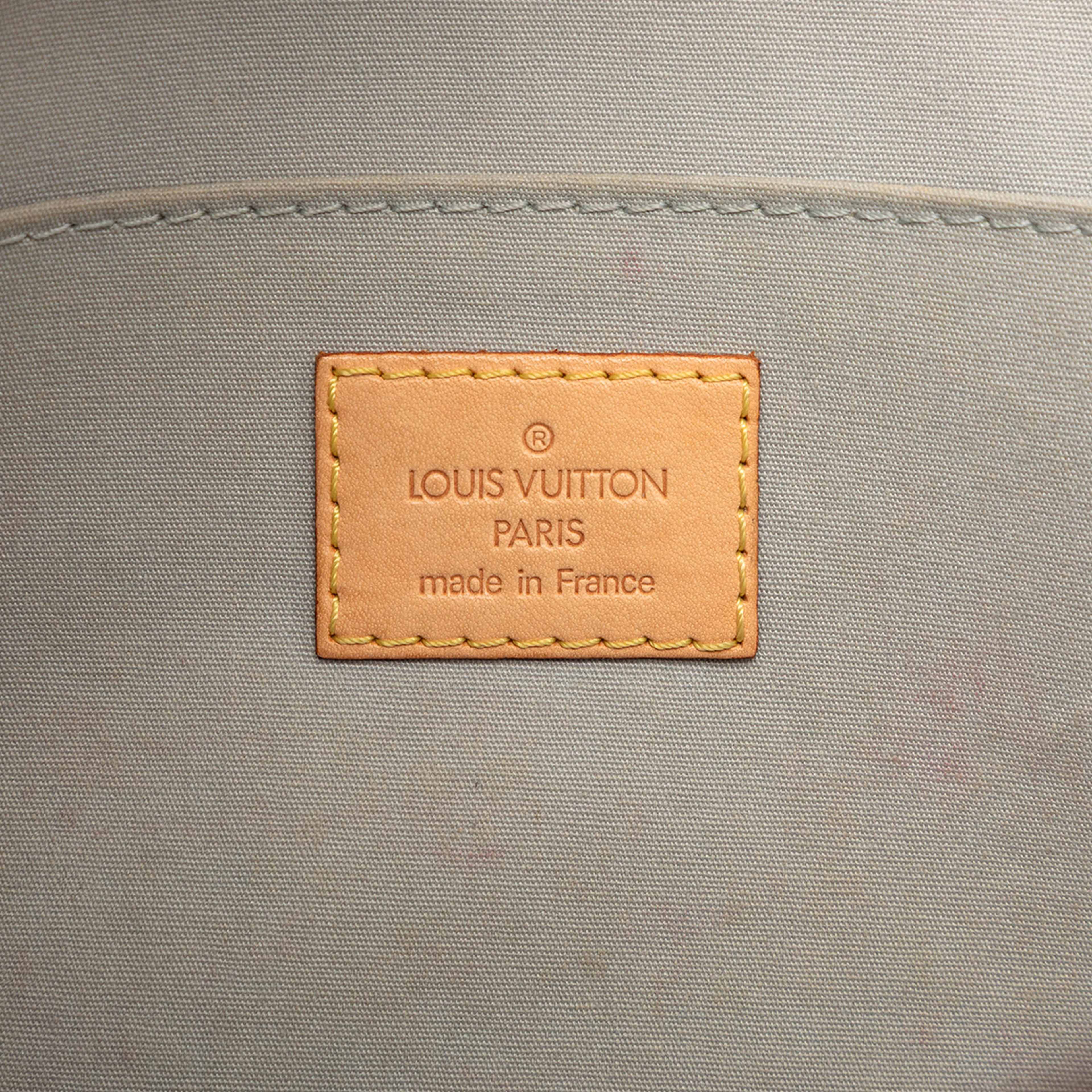 Louis Vuitton Monogram Vernis Roxbury Drive, från Luxclusif, i färgen light yellow. Klicka för att öppna bilden i stort format