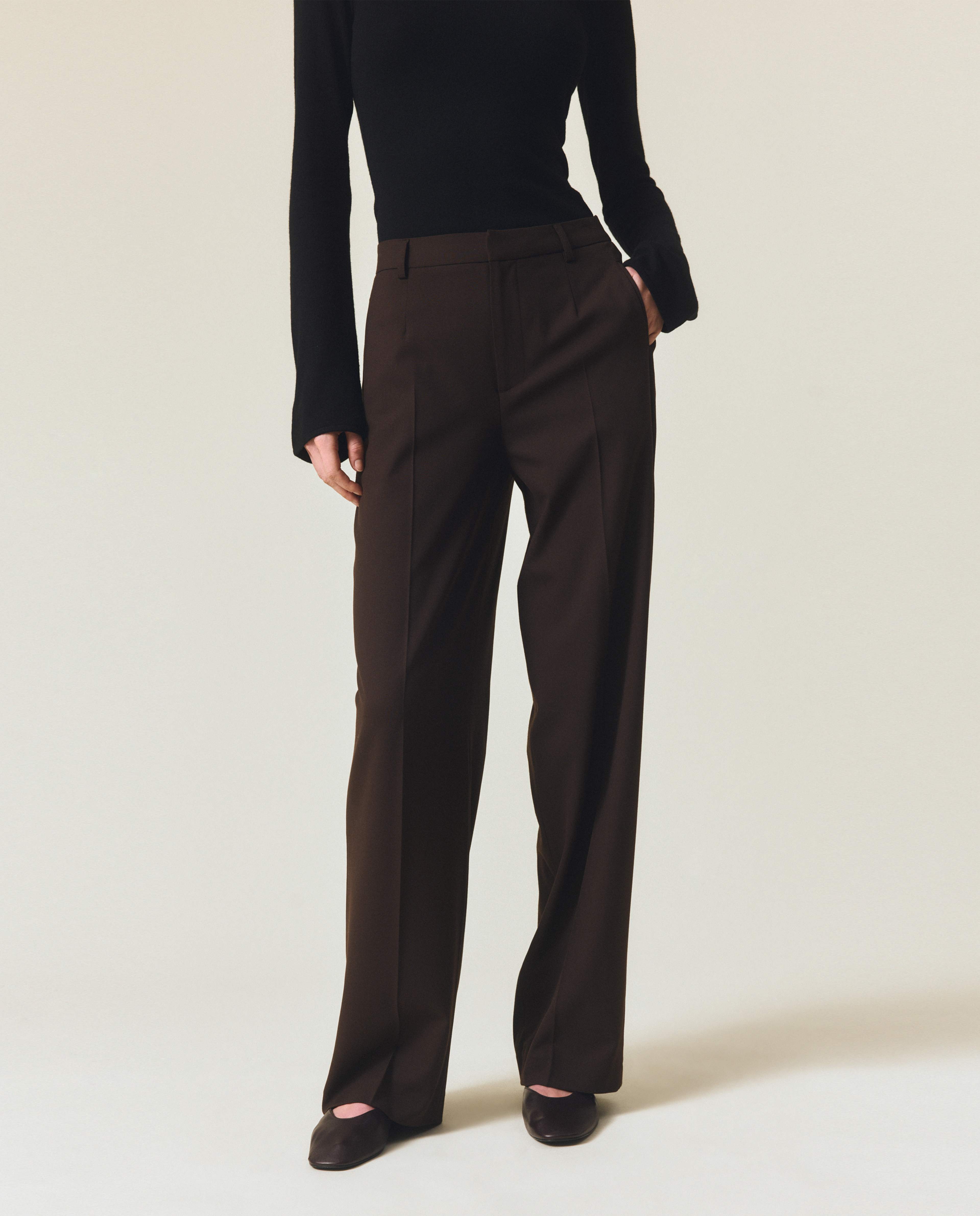 Classic Tailored Wide Pants, från Lexington, i färgen dark brown. Klicka för att öppna bilden i stort format