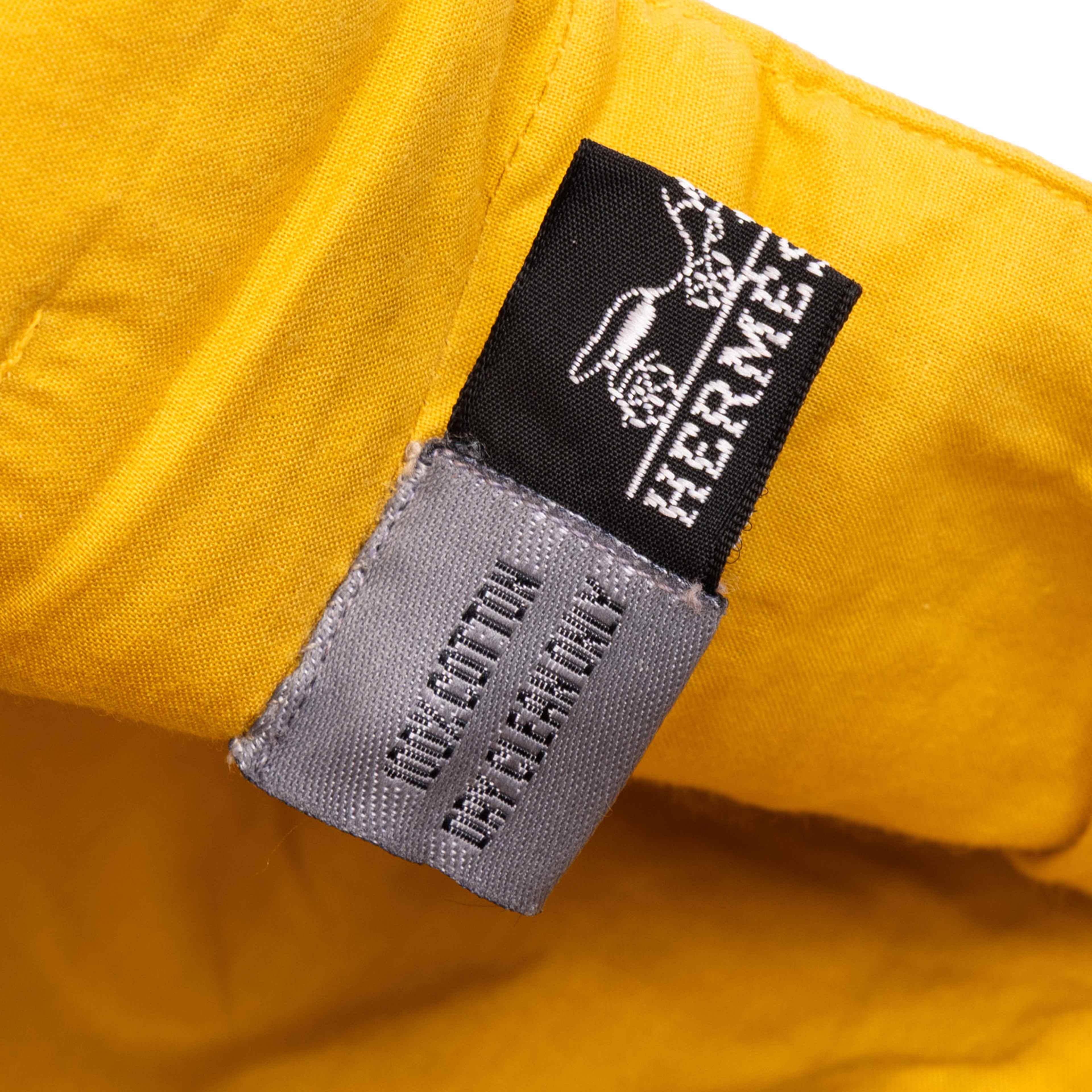 Hermès Canvas Ahmedabad Cabas Ii Gm, från Luxclusif, i färgen gul. Klicka för att öppna bilden i stort format