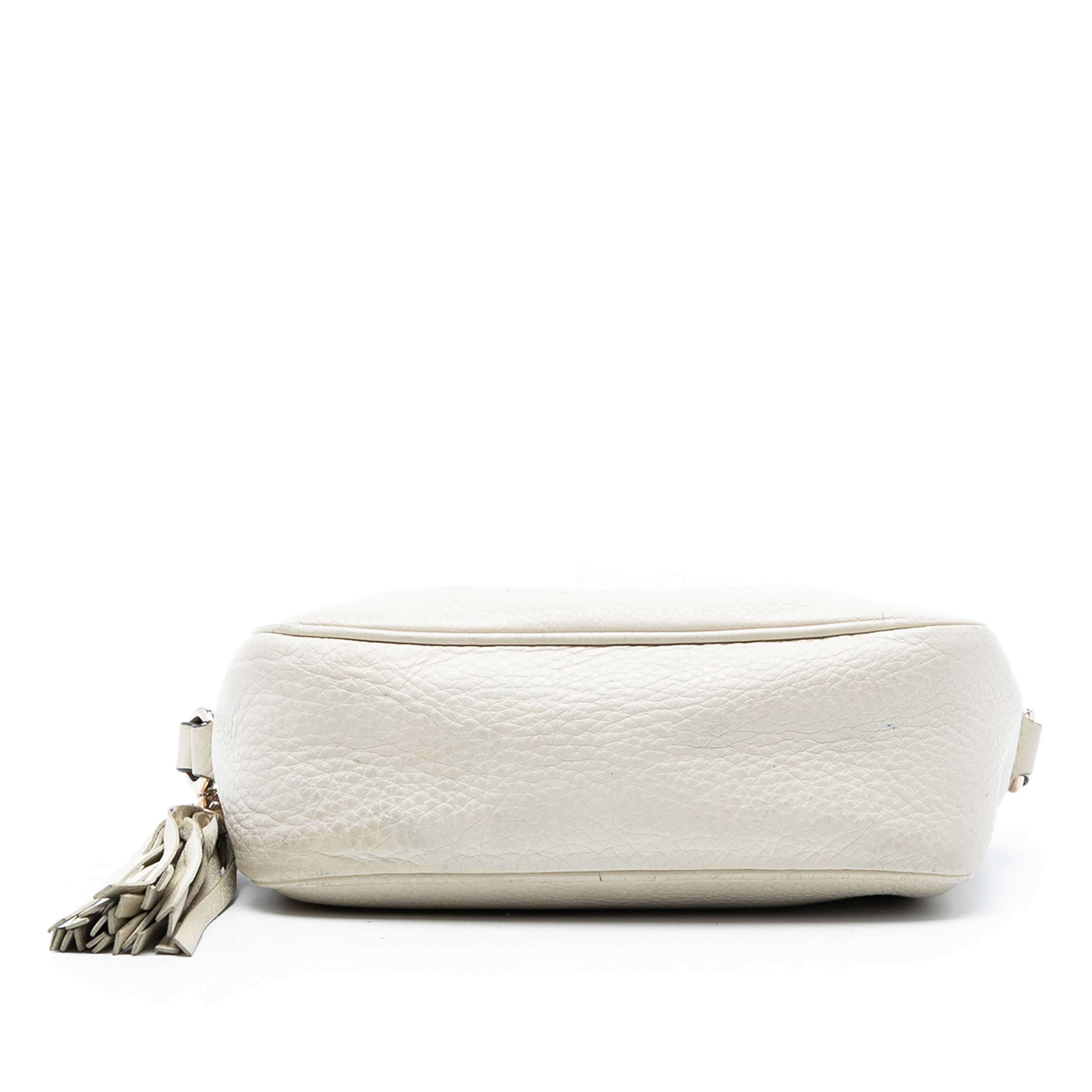 Gucci Leather Soho Disco Crossbody, från Luxclusif, i färgen vit. Klicka för att öppna bilden i stort format