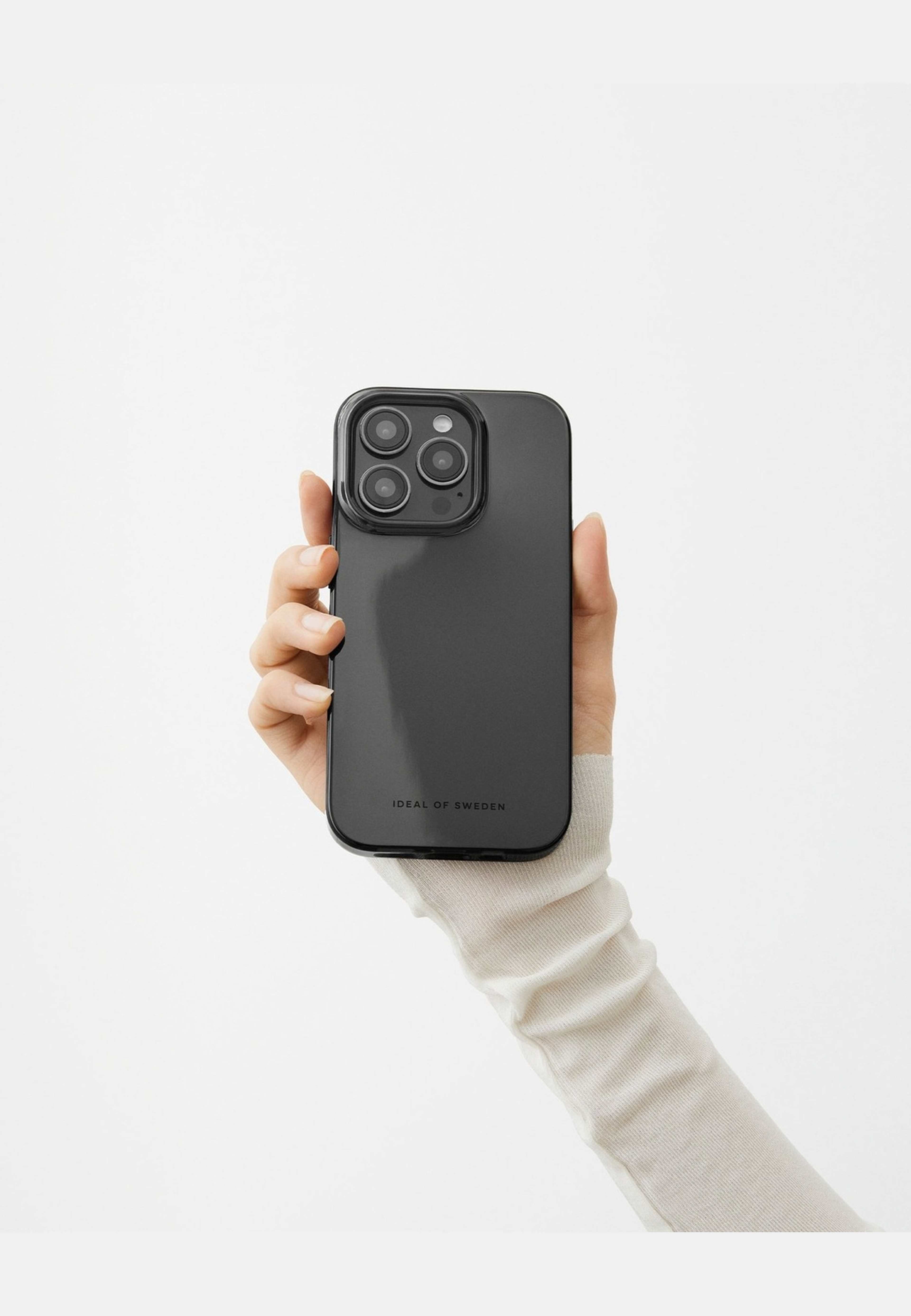 Mirror Case Magsafe Iphone Mirror, från Ideal Of Sweden, i färgen black. Klicka för att öppna bilden i stort format