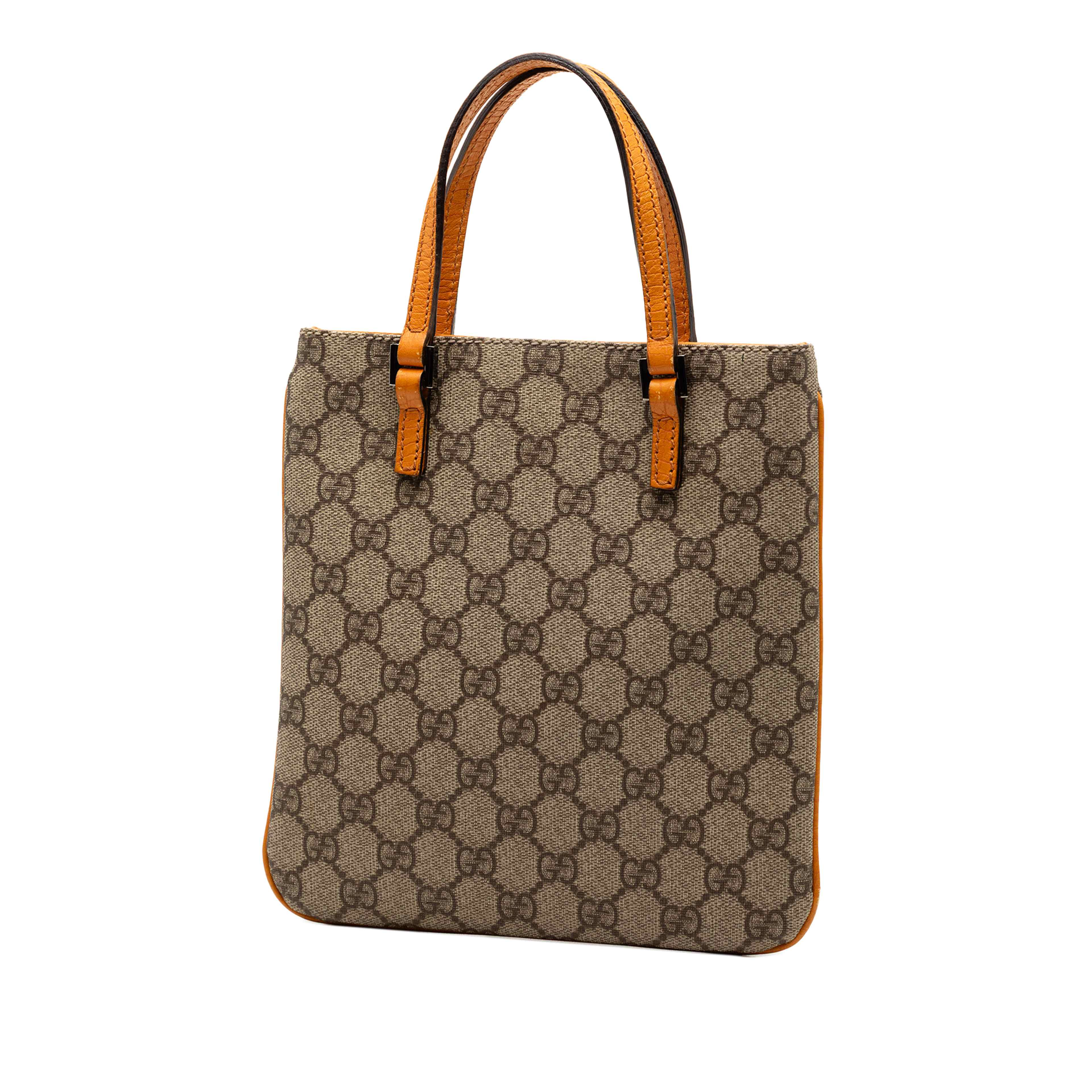 Gucci Gg Supreme Handbag, från Luxclusif, i färgen beige. Klicka för att öppna bilden i stort format